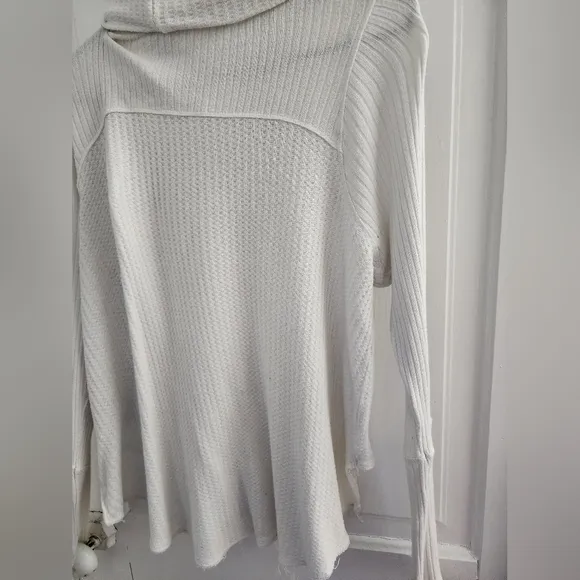 👸 Free People We the People collection thermal cowl neck tunic set of 2 size S