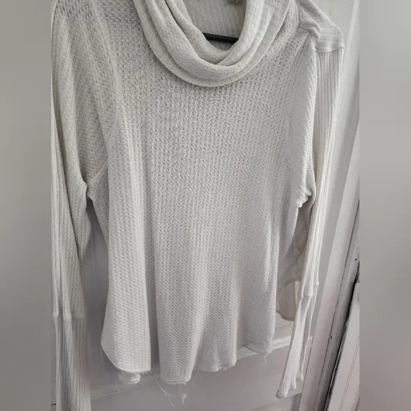 👸 Free People We the People collection thermal cowl neck tunic set of 2 size S
