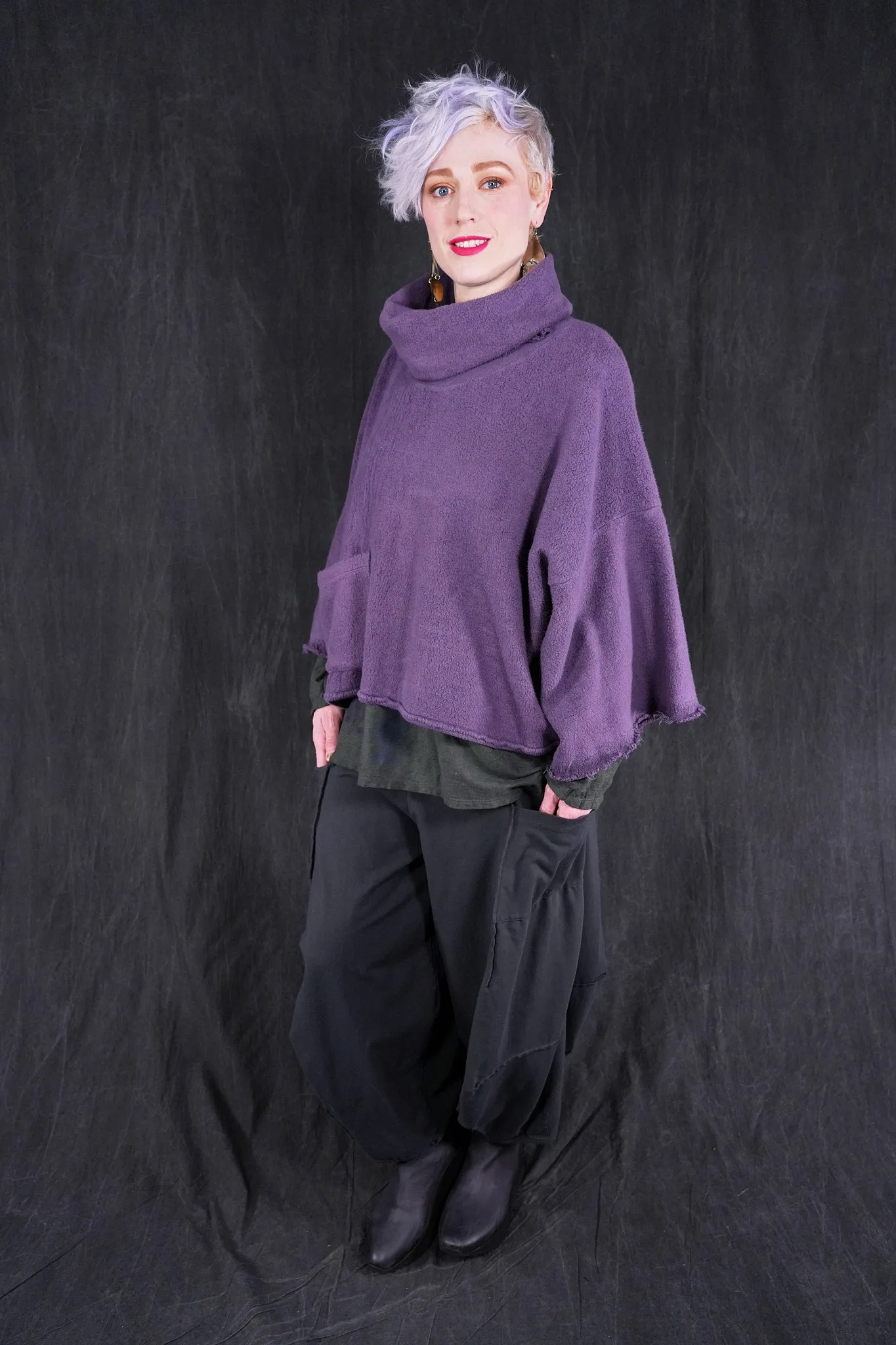 1589 Crop Sherpa Cowl Aura