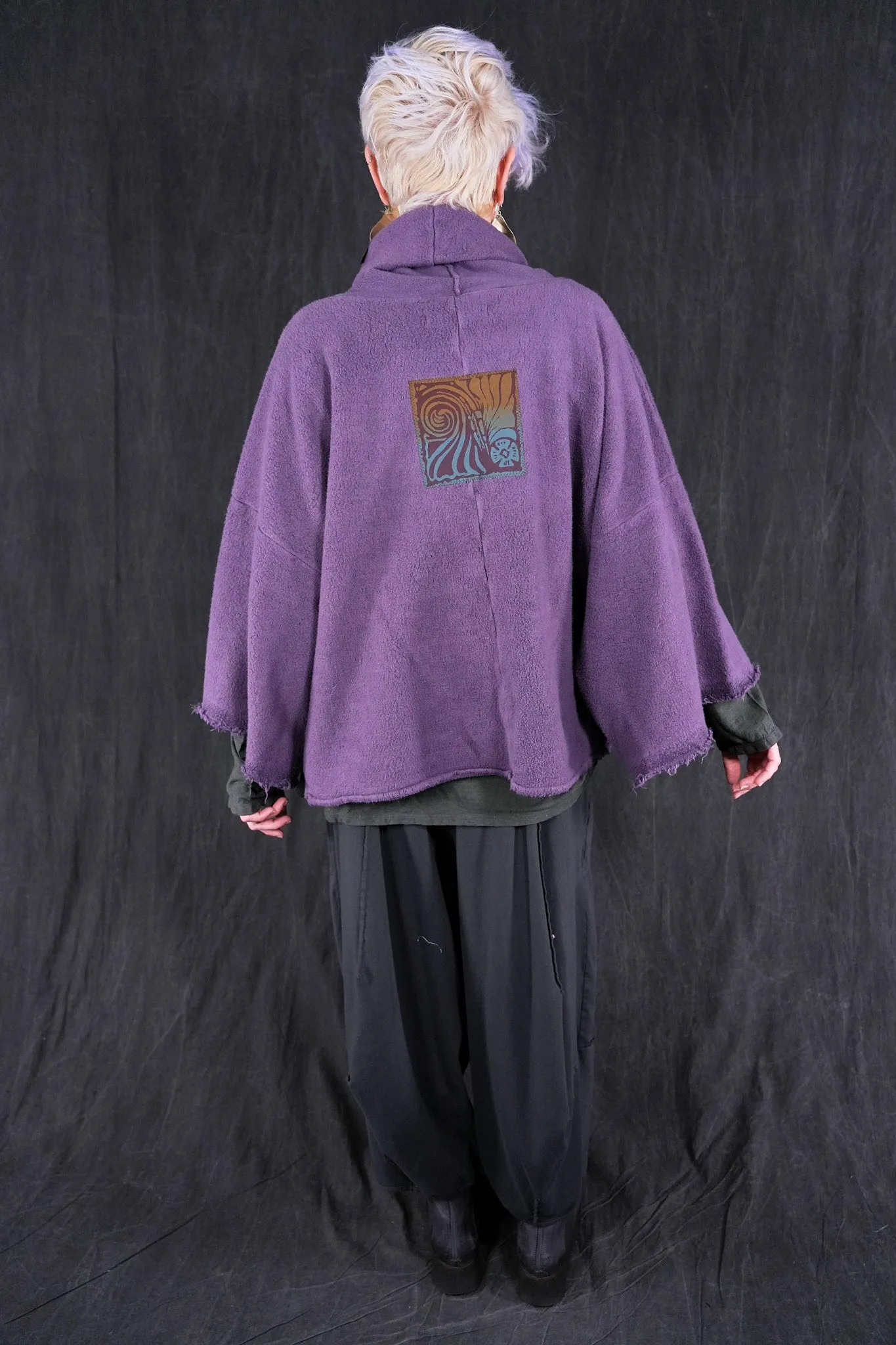 1589 Crop Sherpa Cowl Aura