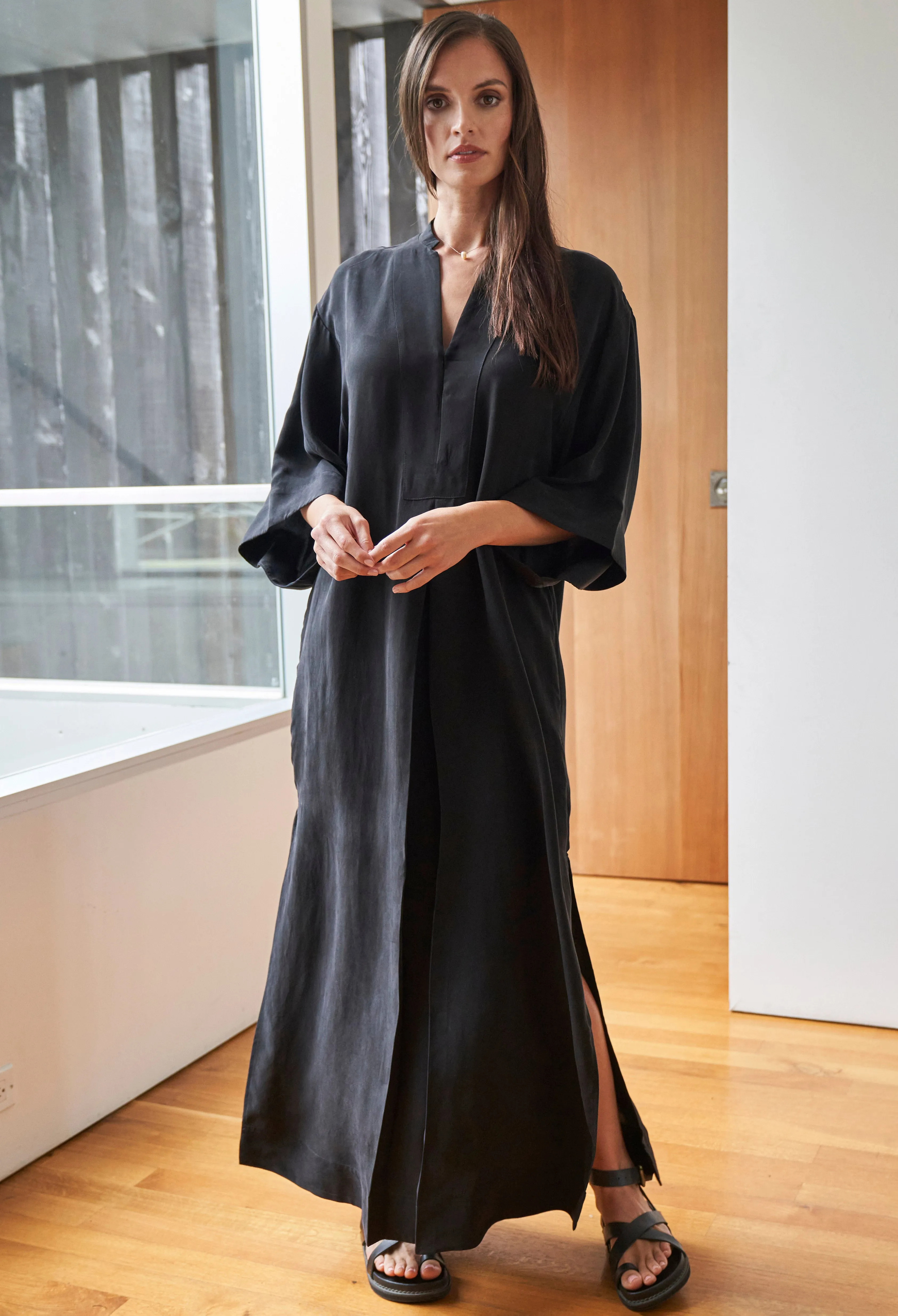 Black Cupro Mandarin Kimono Sleeve Collar Caftan - Sale