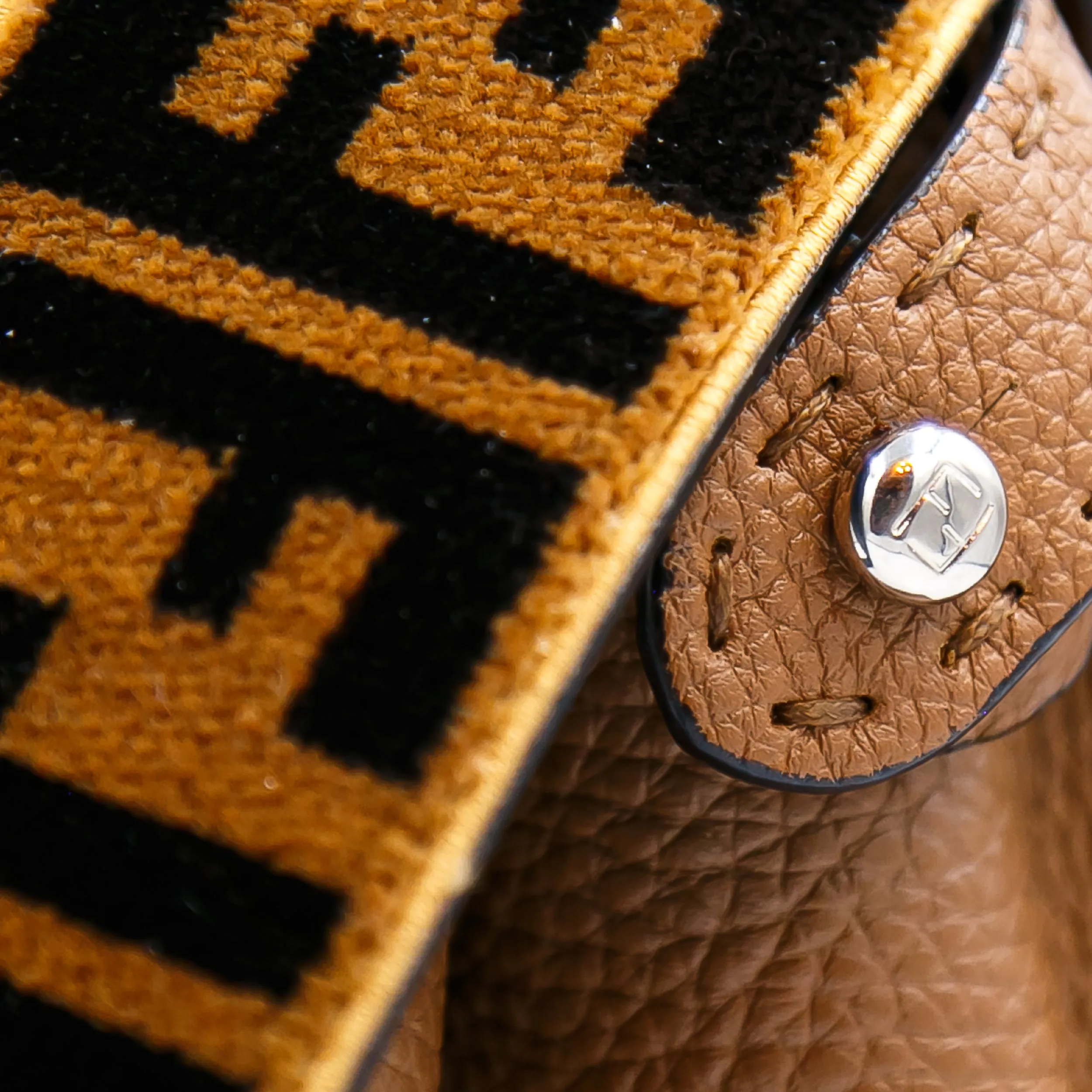 Bolsa Fendi