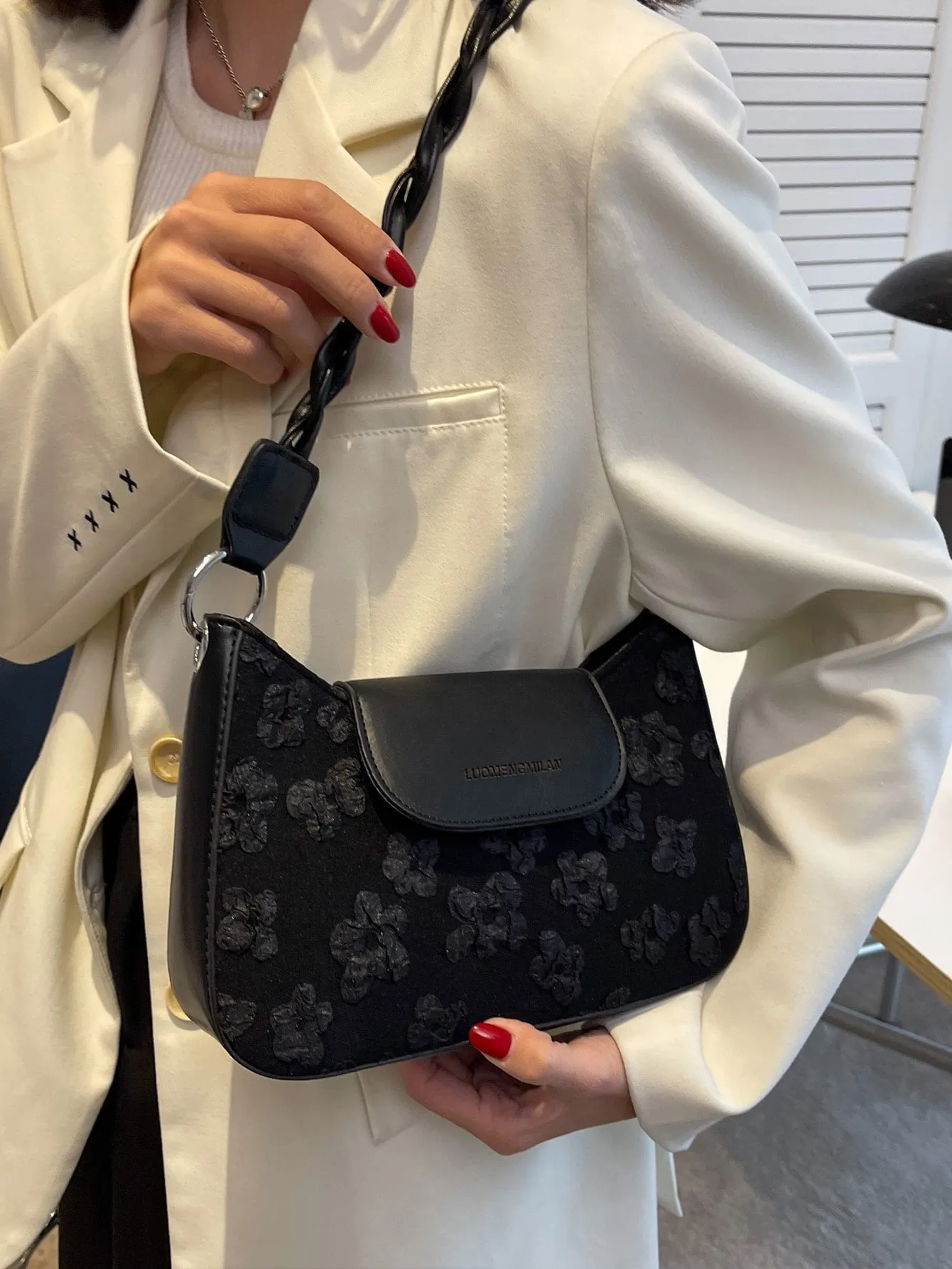 Casual Floral Graphic Braided Strap Shoulder Bag