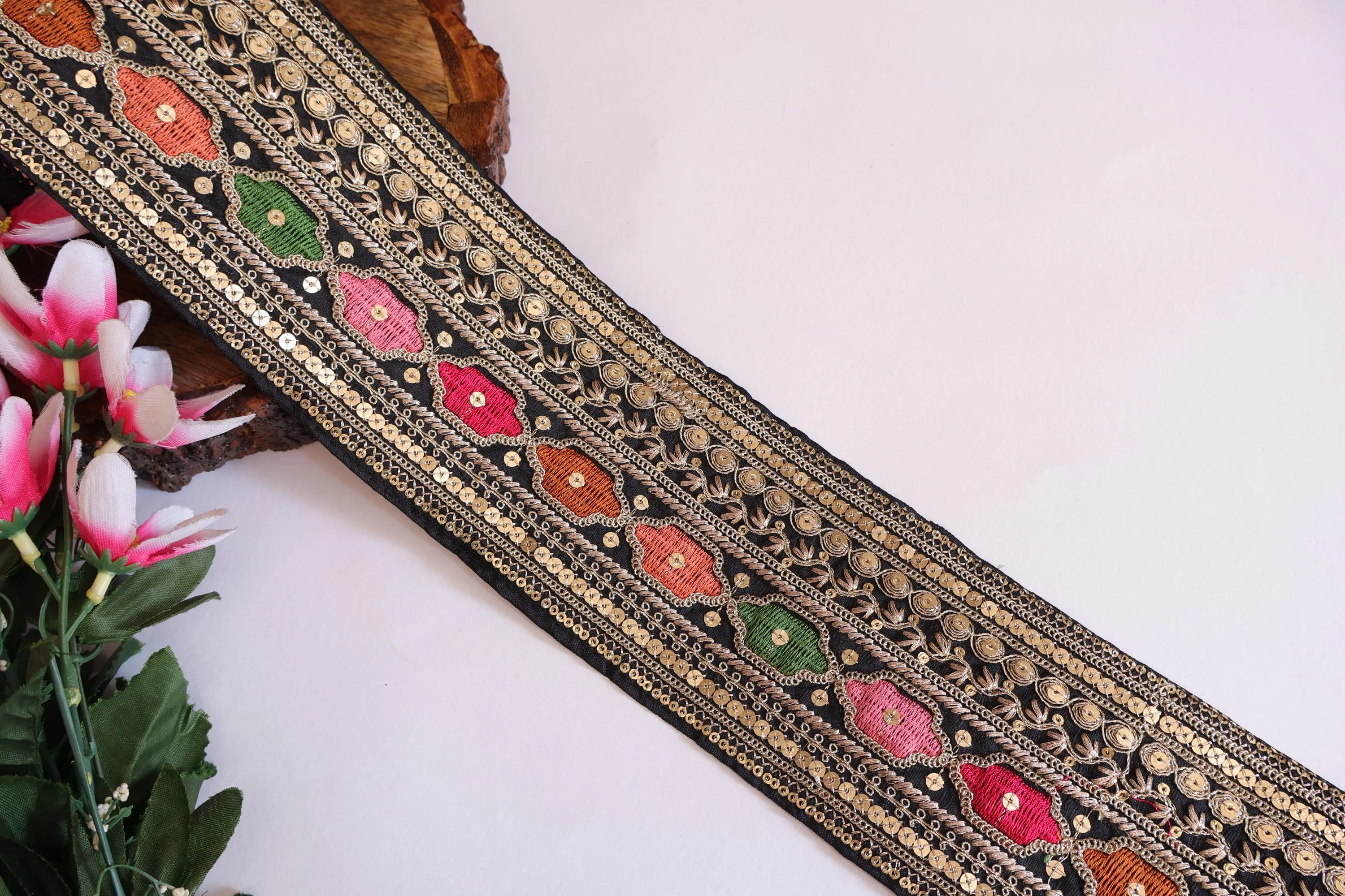 Colorful Black Zari Embroidered Lace 10 cm Wide - 1 Yard
