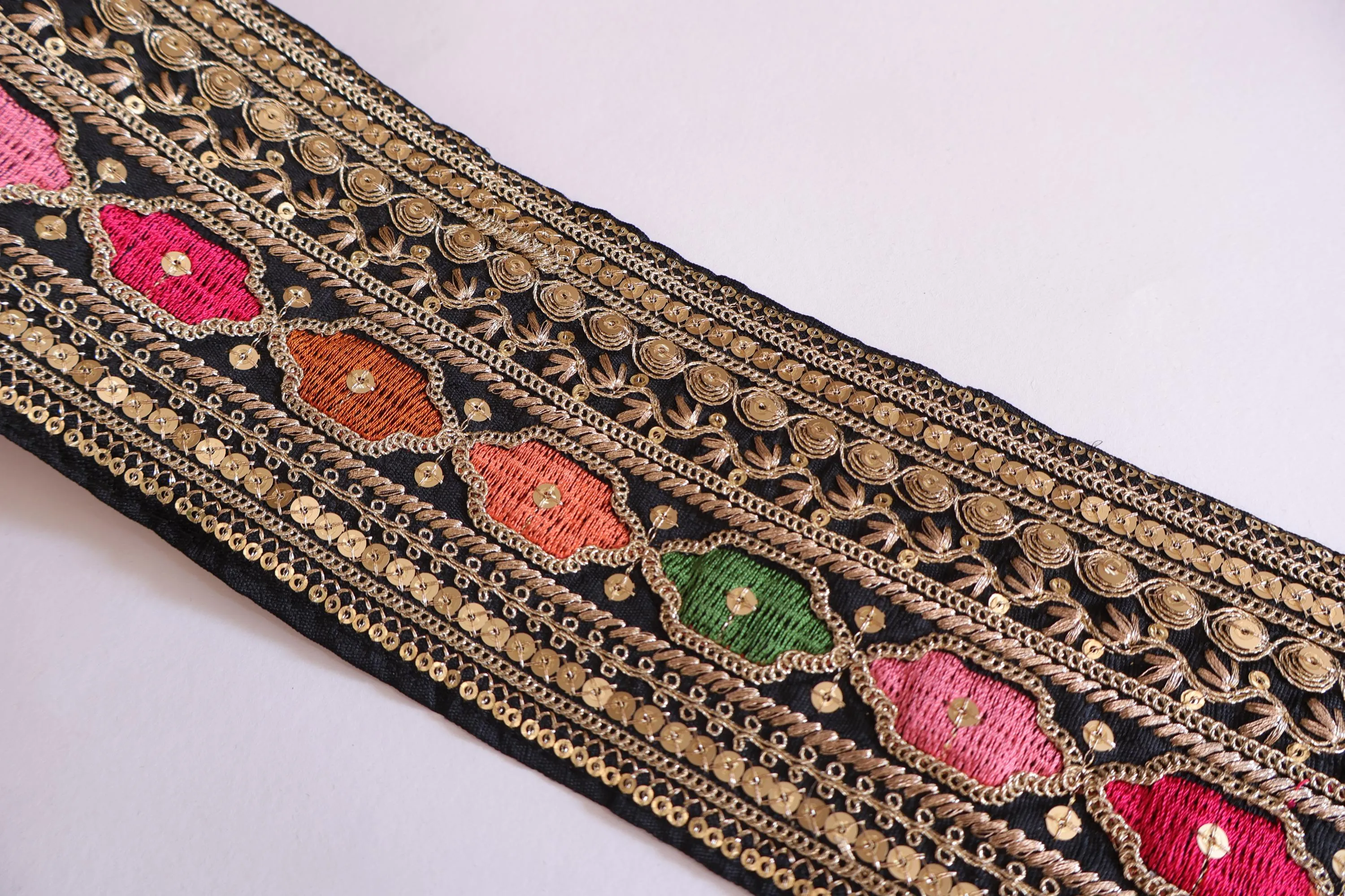 Colorful Black Zari Embroidered Lace 10 cm Wide - 1 Yard