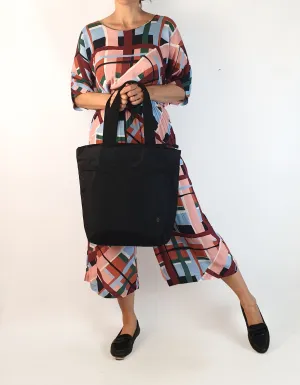 Crumpler "the sump" black tote bag