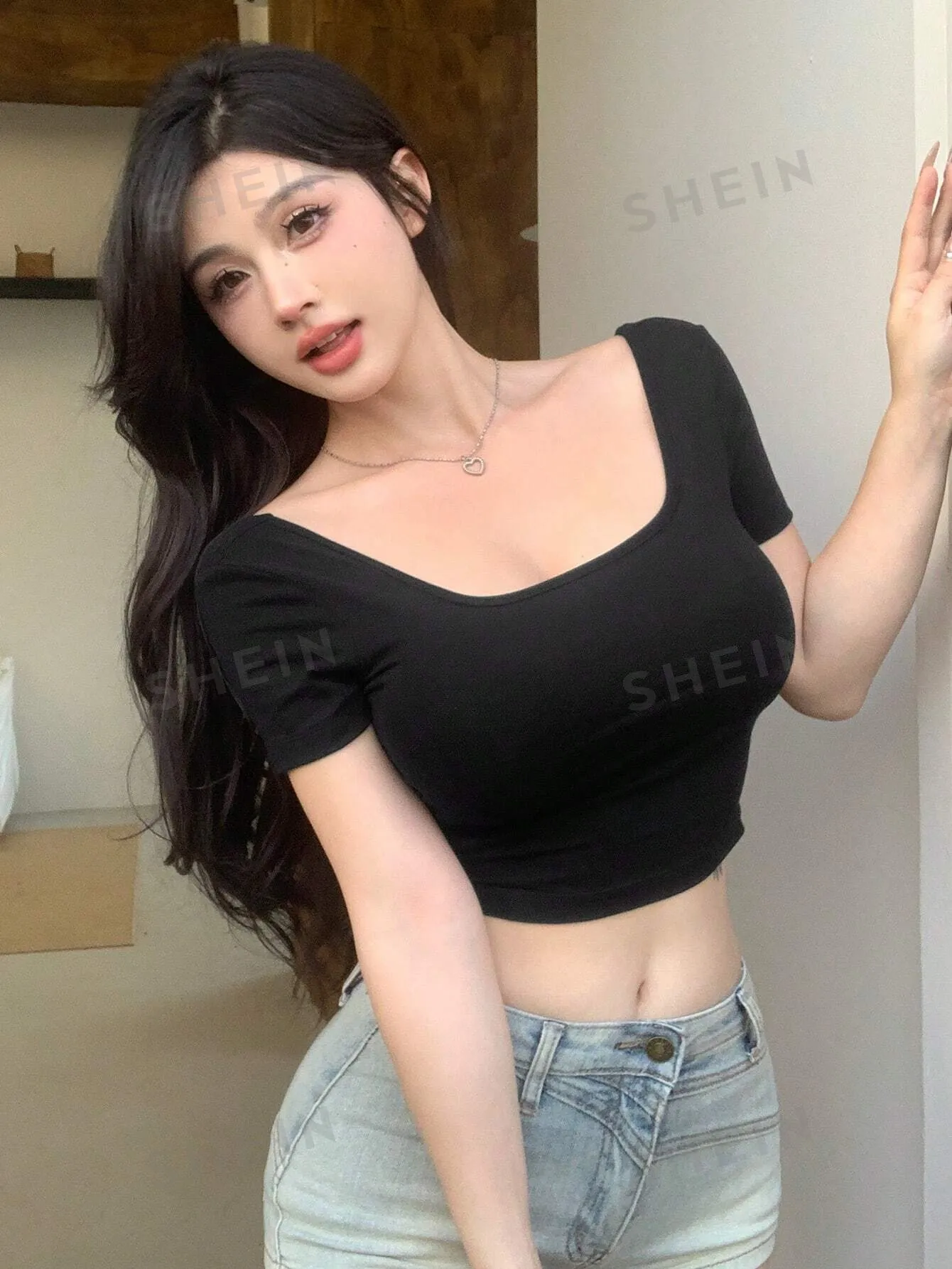 DAZY Ladies" Summer Sexy Tight-Fitting Square Neckline Crop Top With Open Back