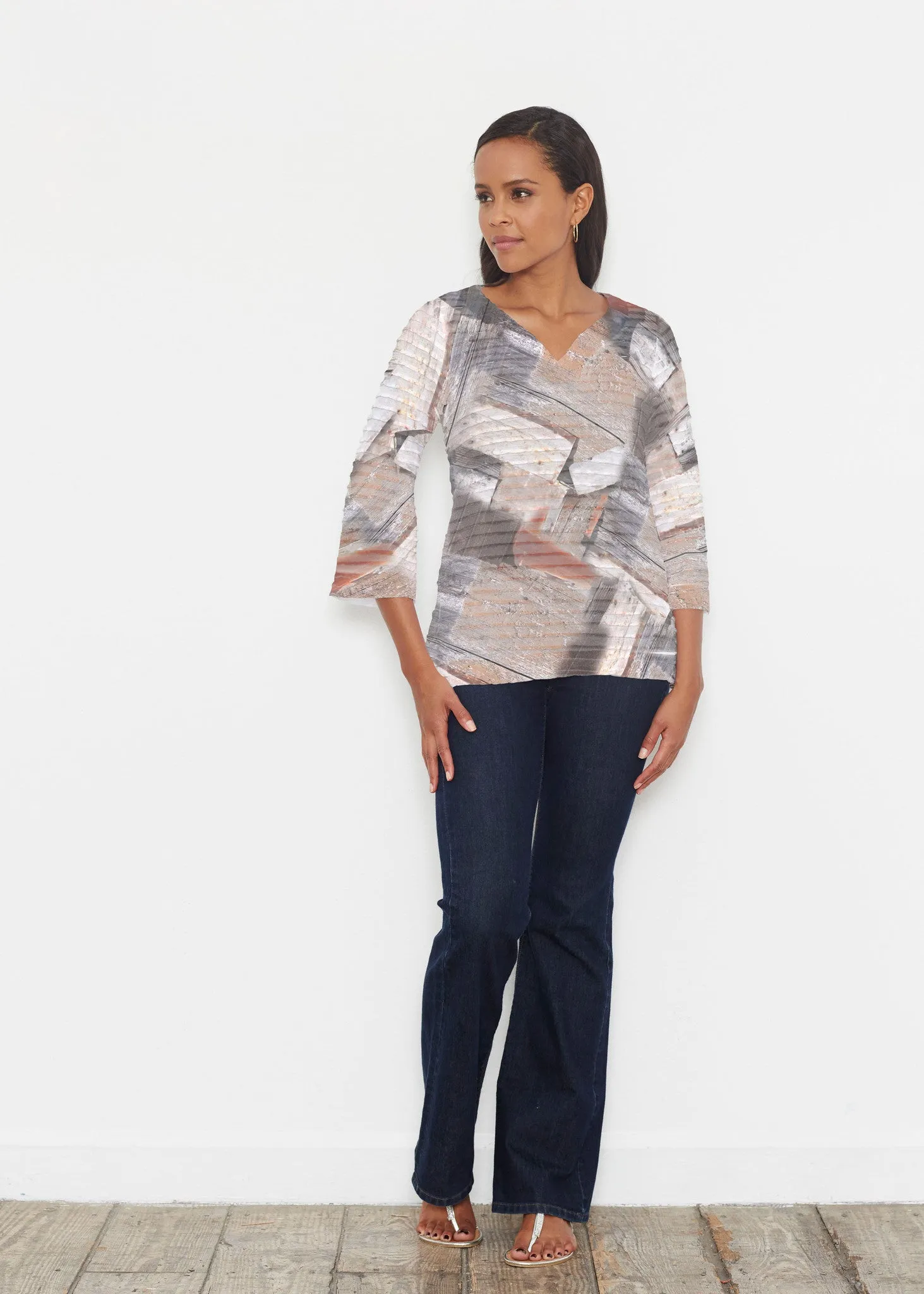 Driftwood (24013) ~ Banded 3/4 Bell-Sleeve V-Neck Tunic