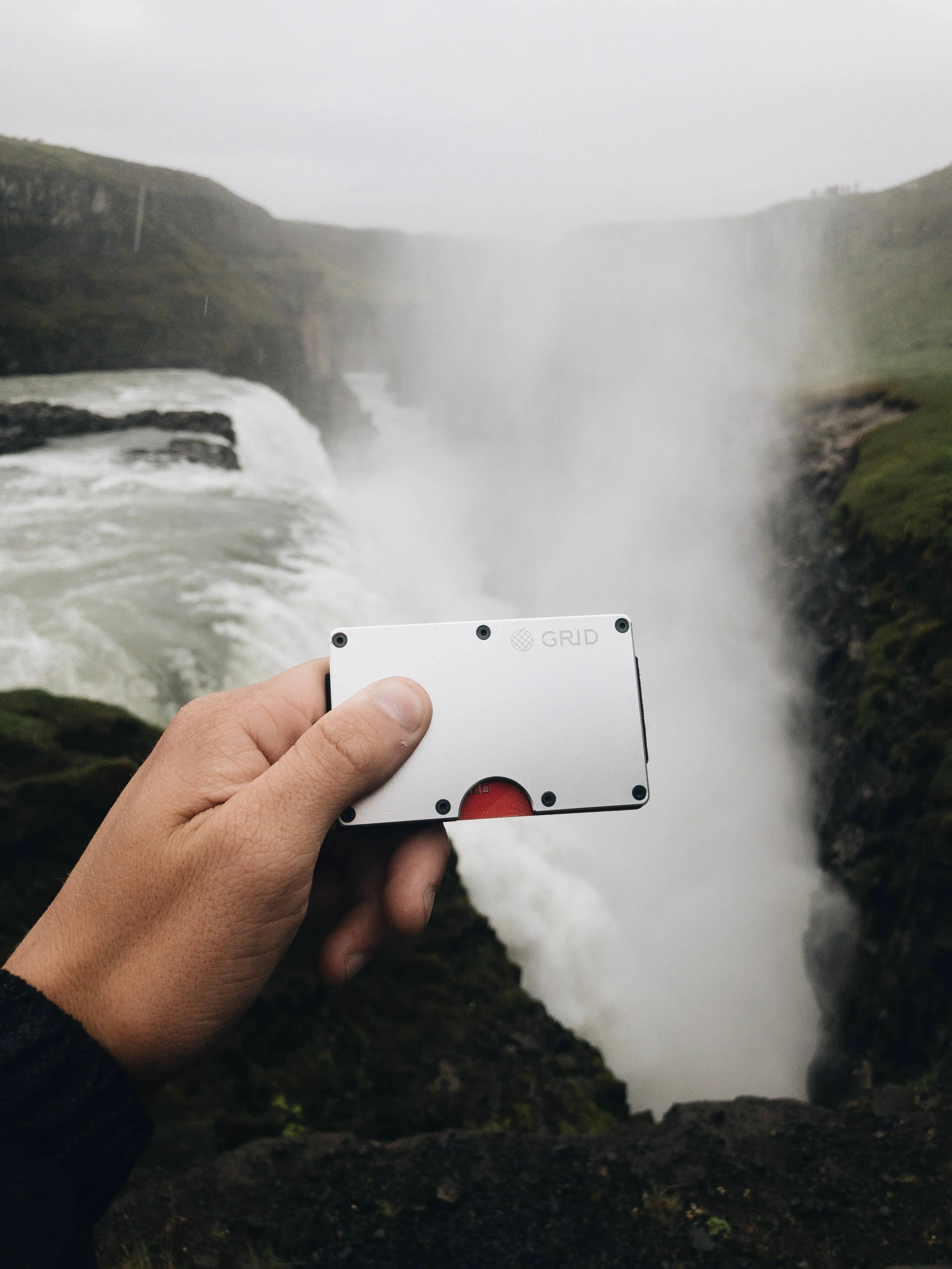 GRID Compact Minimalist Wallet - Silver Aluminum