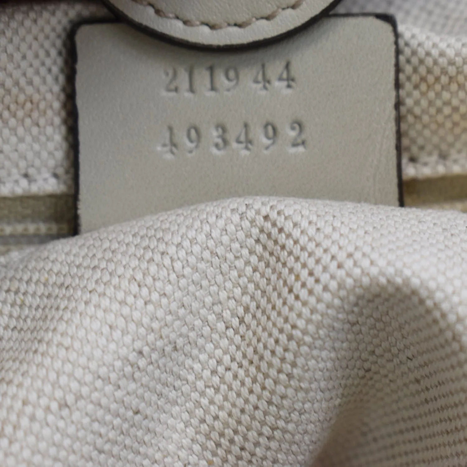 GUCCI Sukey Medium GG Canvas Tote Bag Beige 211944