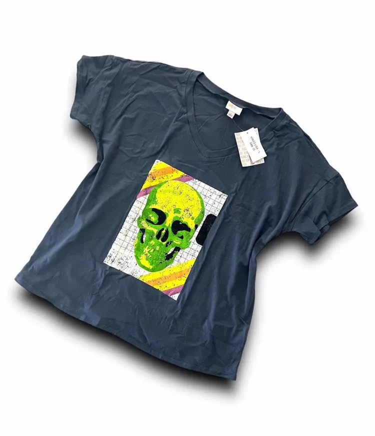 Halloween Lisa - Green Skull Graphic