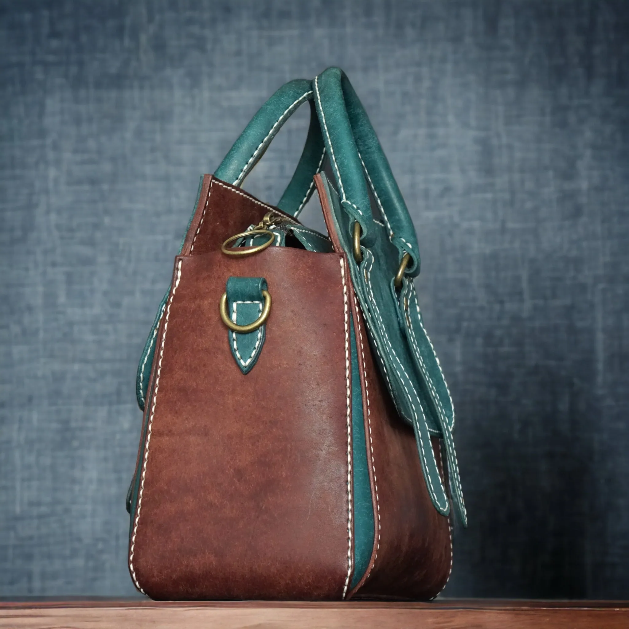 Handmade Turin Leather Handbag