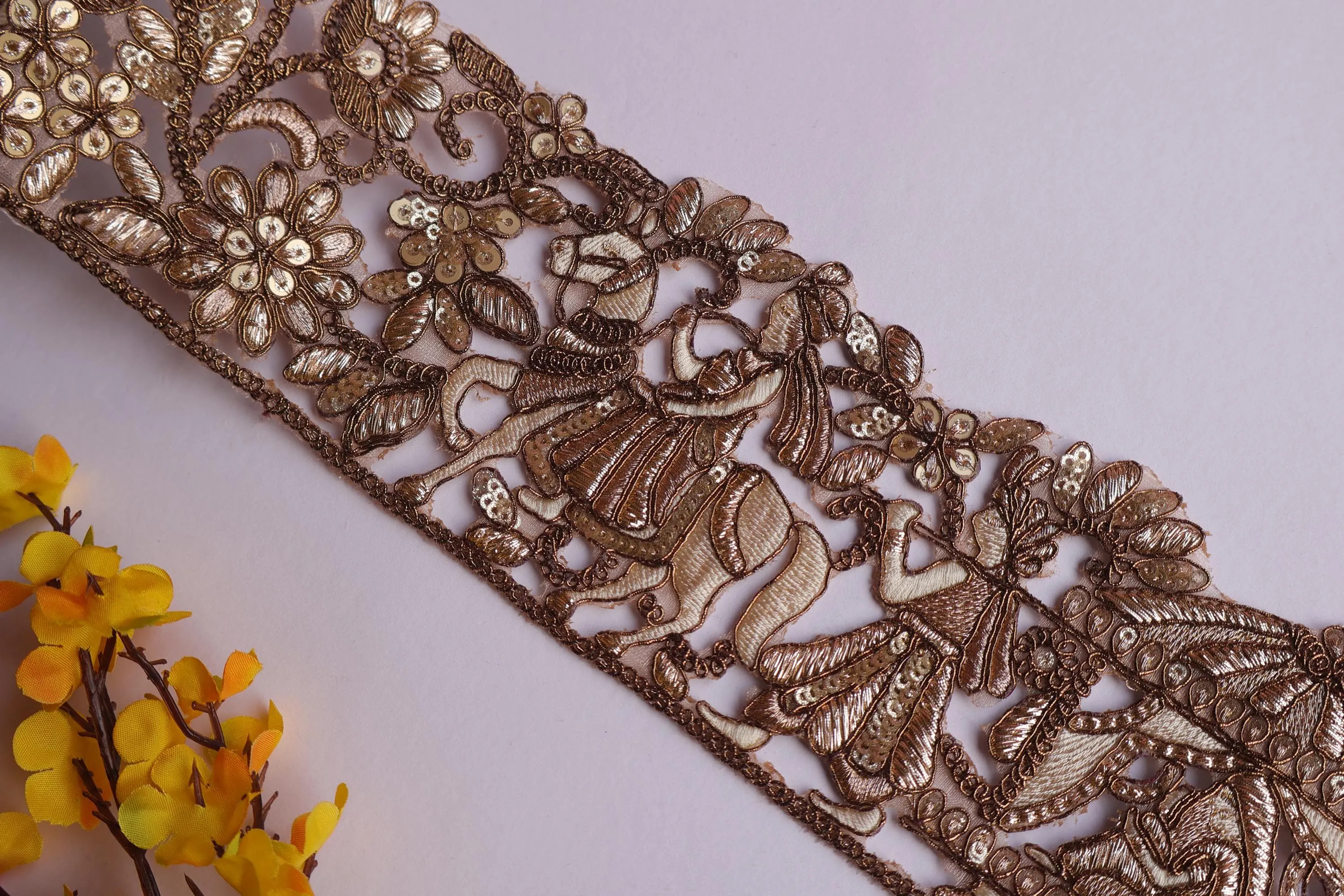 Indian Wedding Story Golden Zari Embroidered Lace Trim, Exquisite New Baraat Fabric Border, Sari Lehenga Lace, Boho Trim, 8.5 Cm Wide