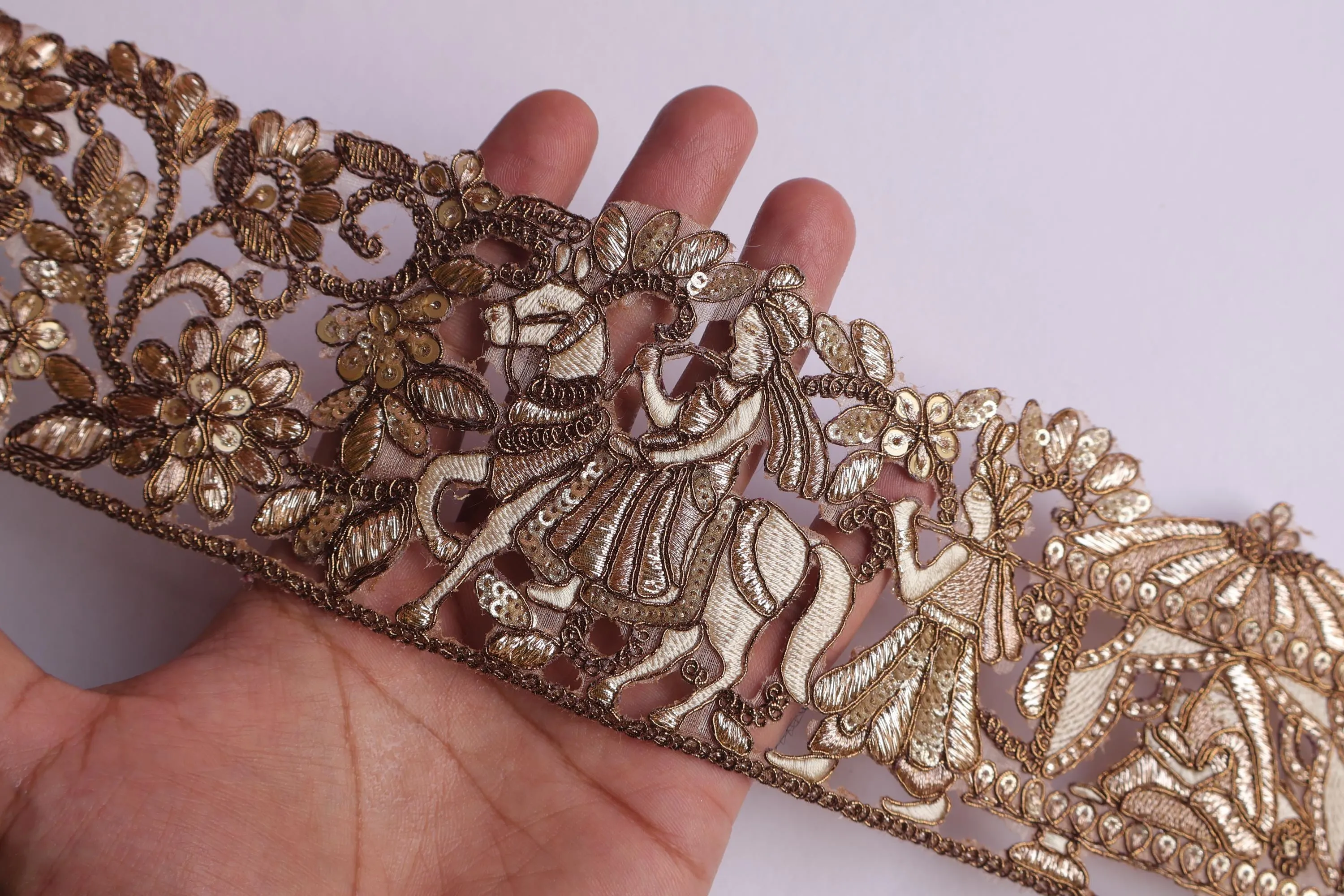 Indian Wedding Story Golden Zari Embroidered Lace Trim, Exquisite New Baraat Fabric Border, Sari Lehenga Lace, Boho Trim, 8.5 Cm Wide