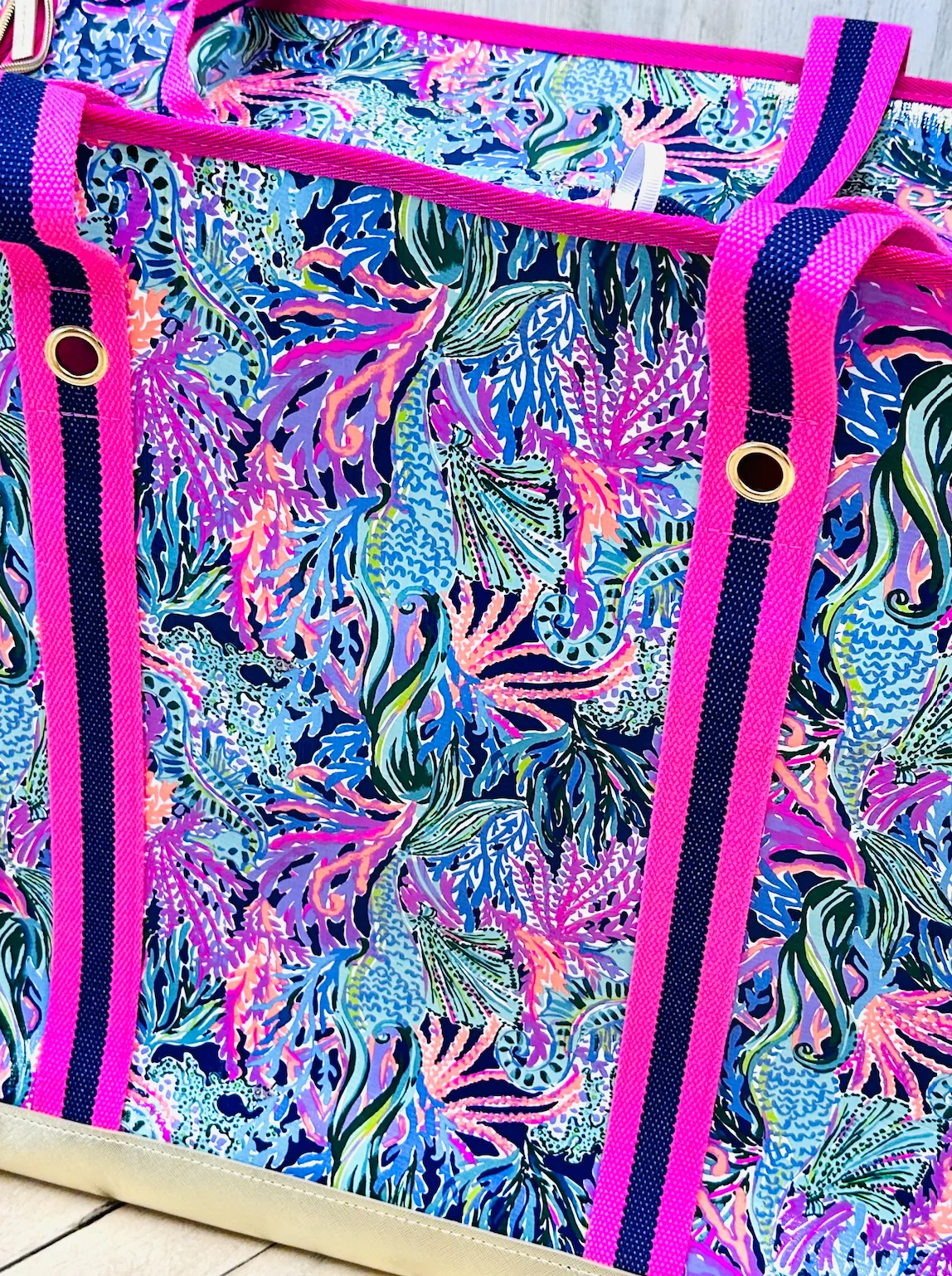 LILLY PULITZER OVERSIZED CARRYALL