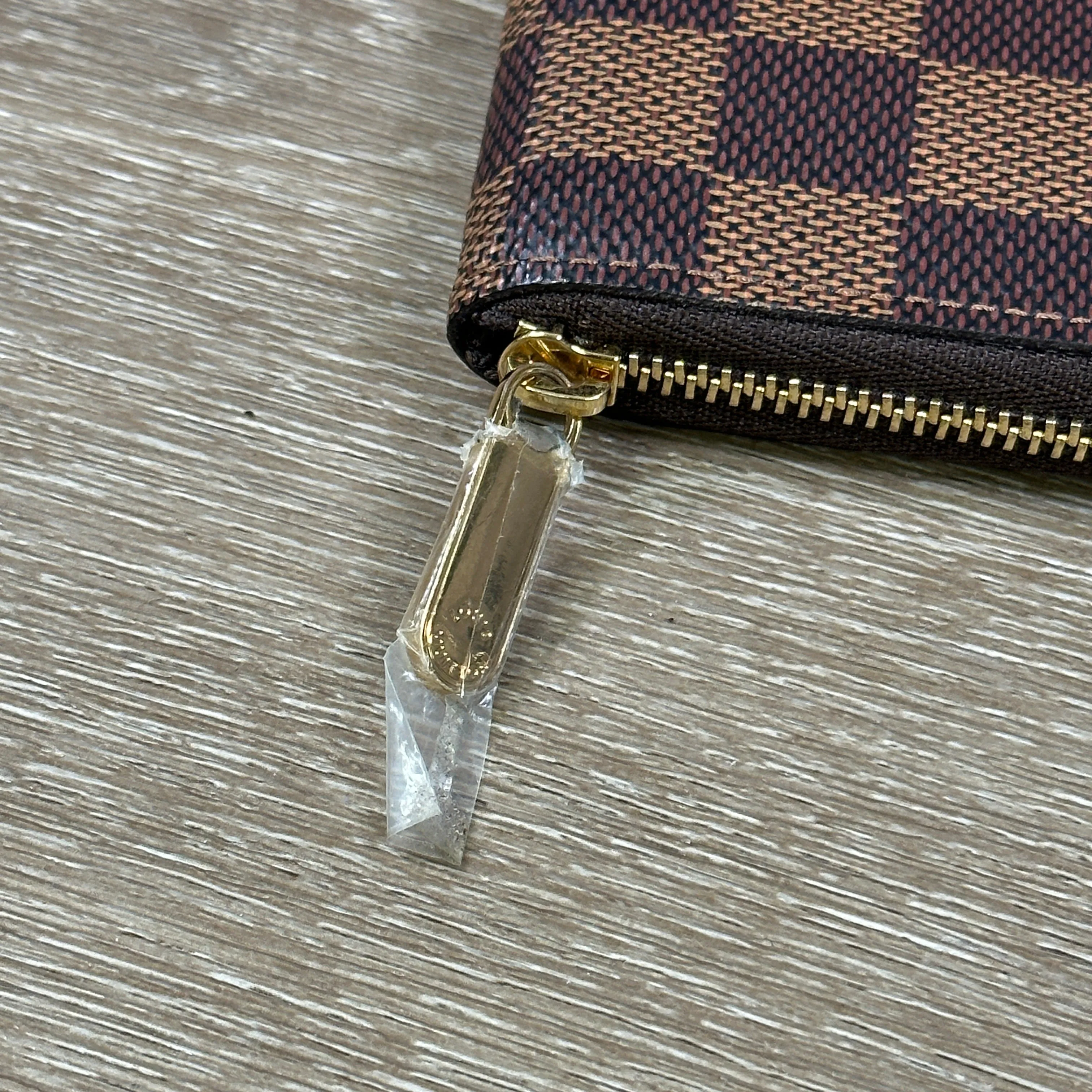 Louis Vuitton Zippy Coin Purse - Damier Ebene