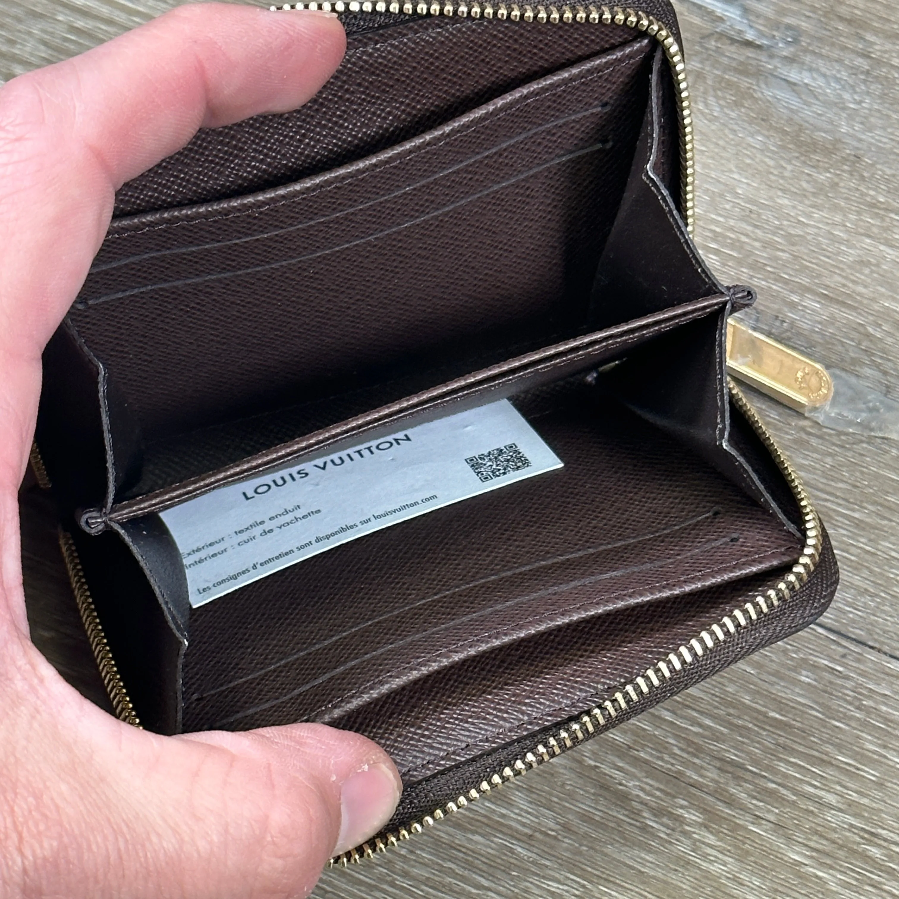 Louis Vuitton Zippy Coin Purse - Damier Ebene