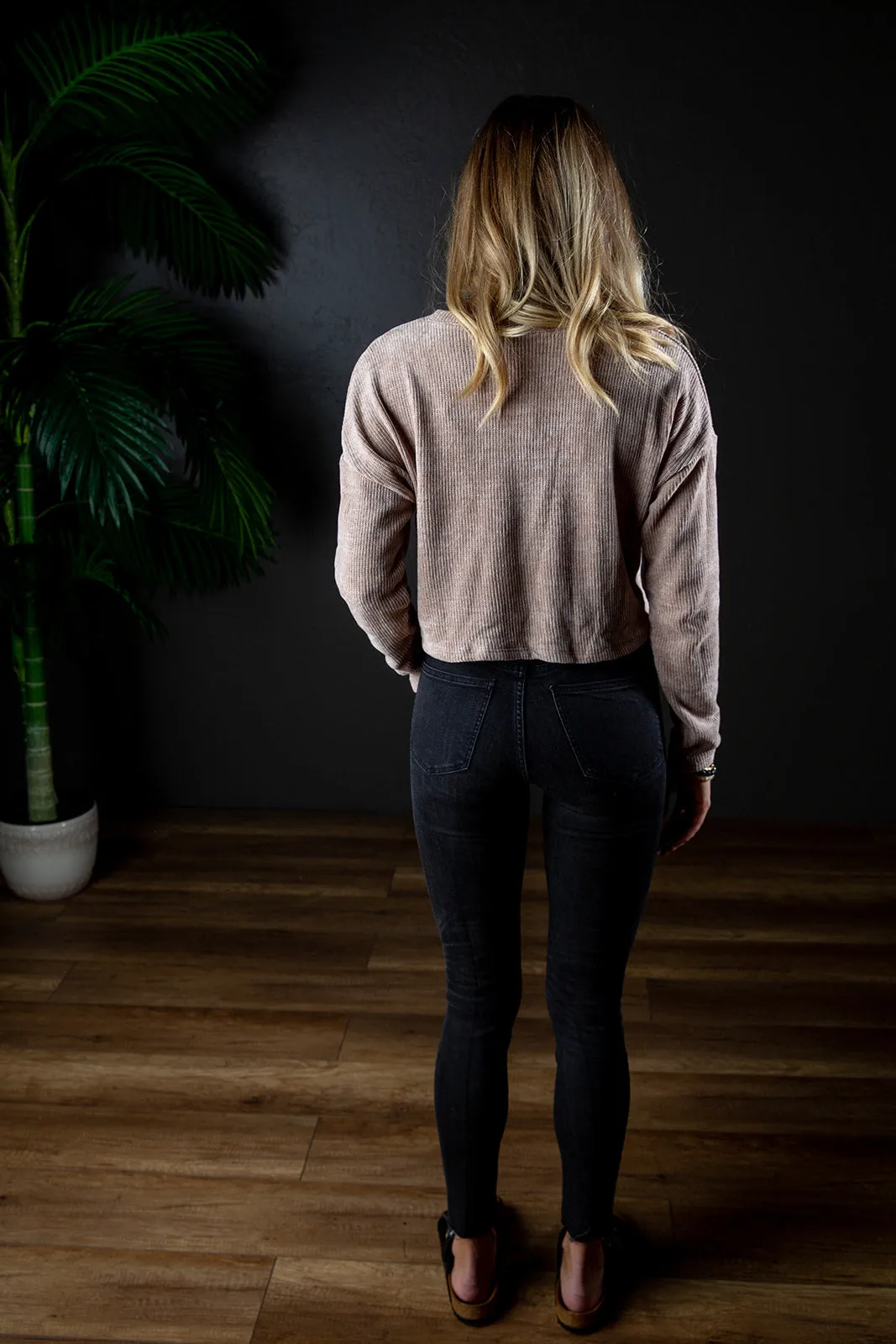LOVE ME SOFT CROP PULLOVER BEIGE