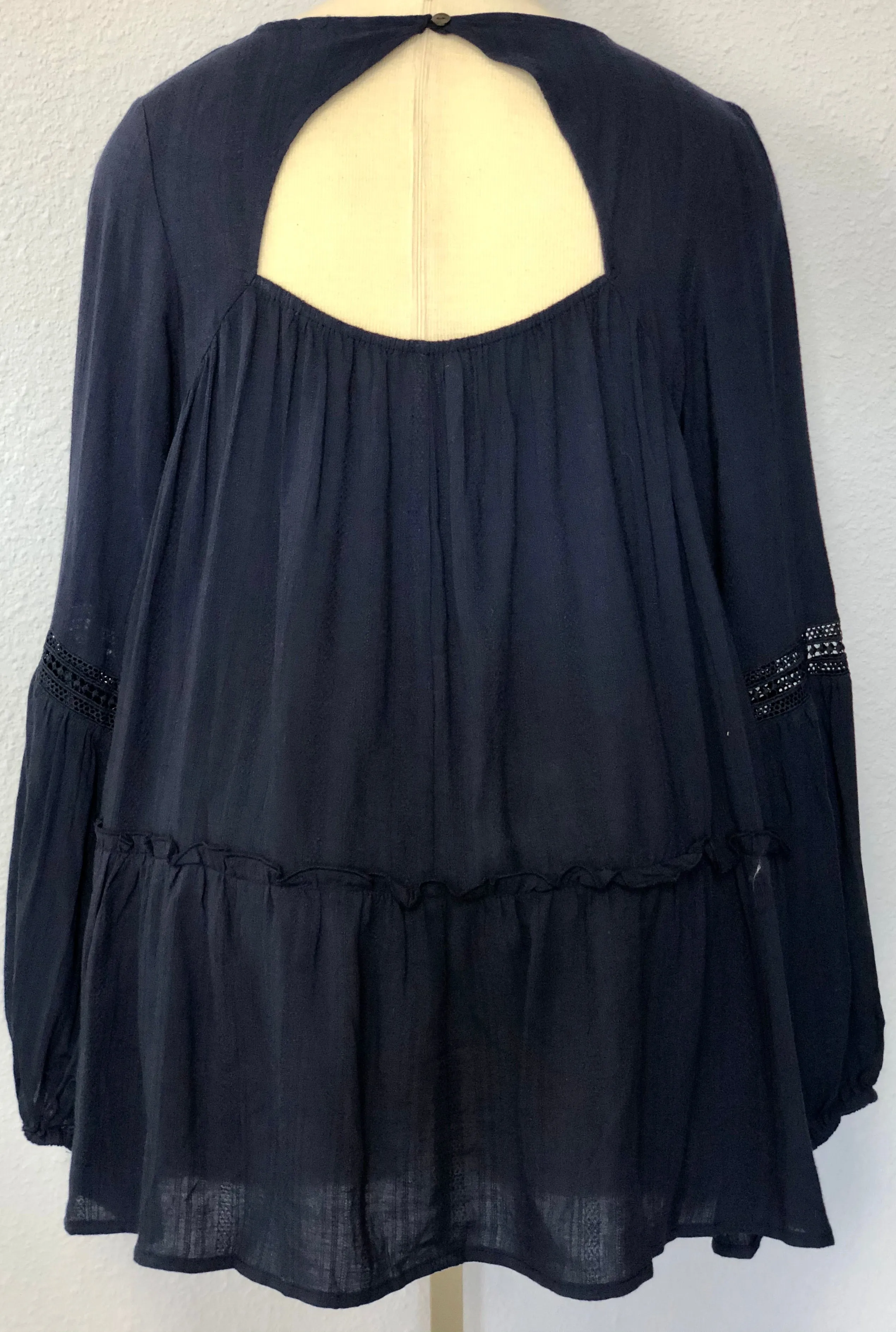 LS WOVEN CROCHET TOP