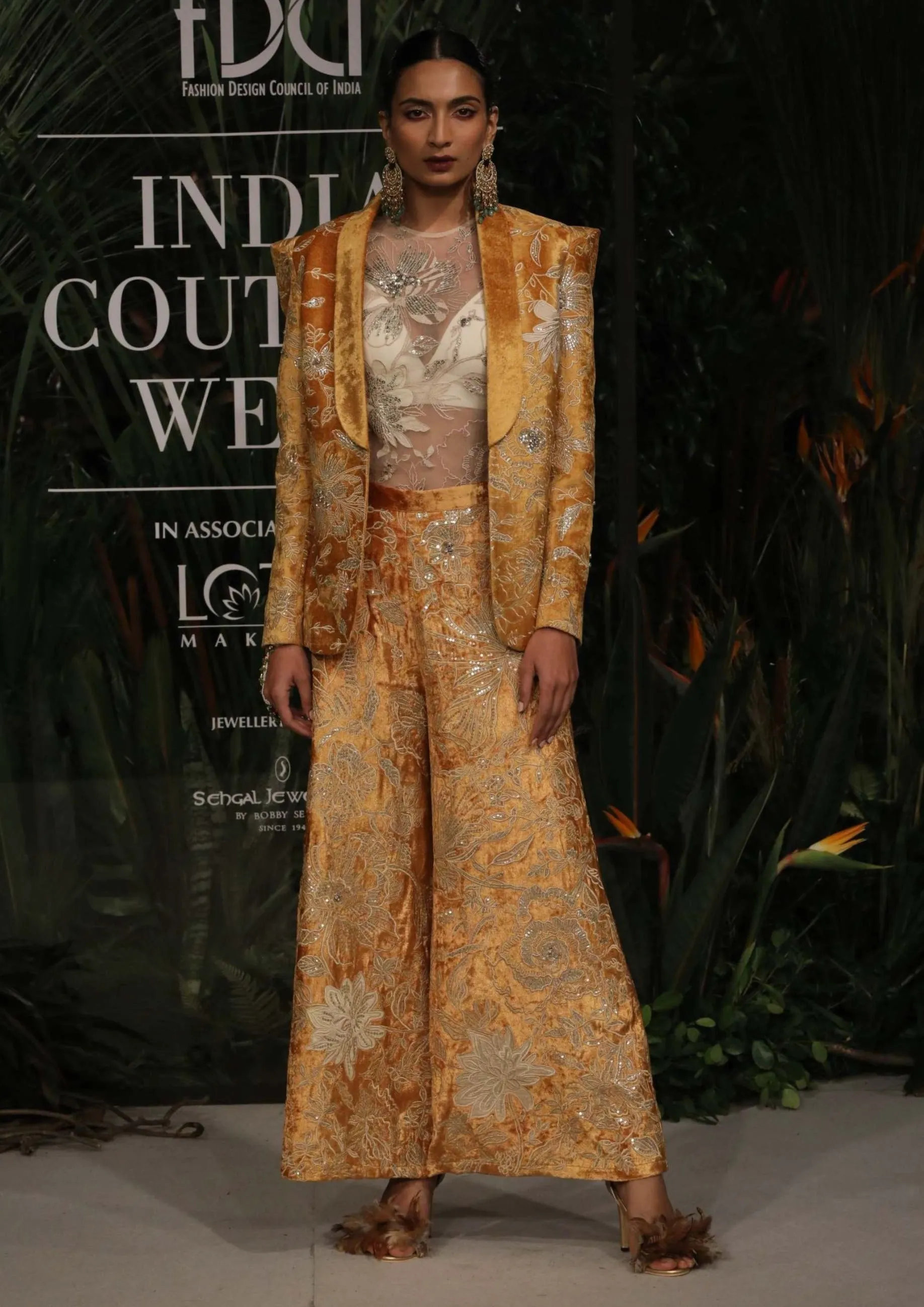 Mustard embroidery velvet suit set