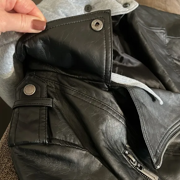 New Jou Jou Faux Leather Moto Jacket Juniors Size Large in Black with Gray Hood