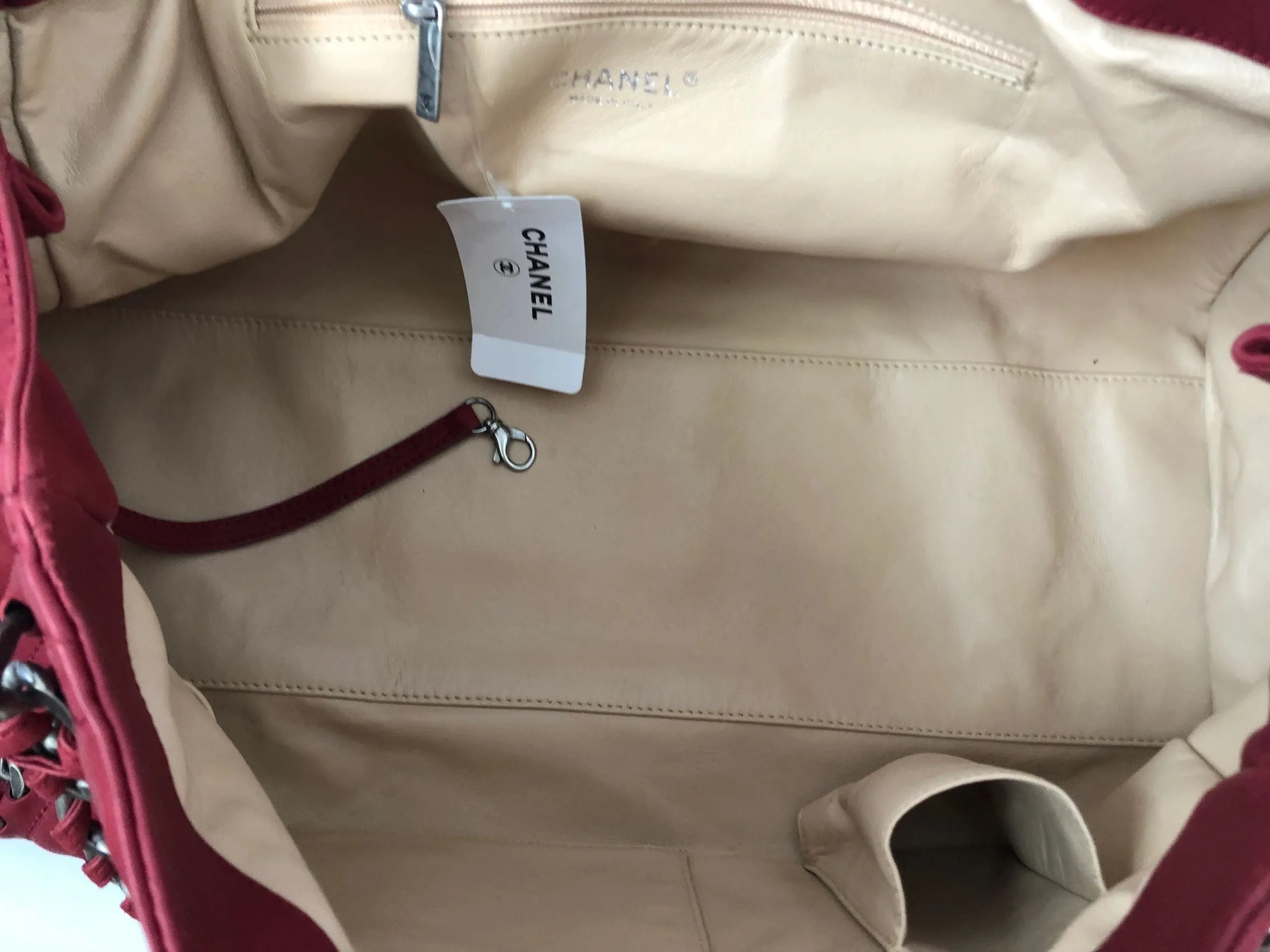 NEW Modern Chain E/W Tote