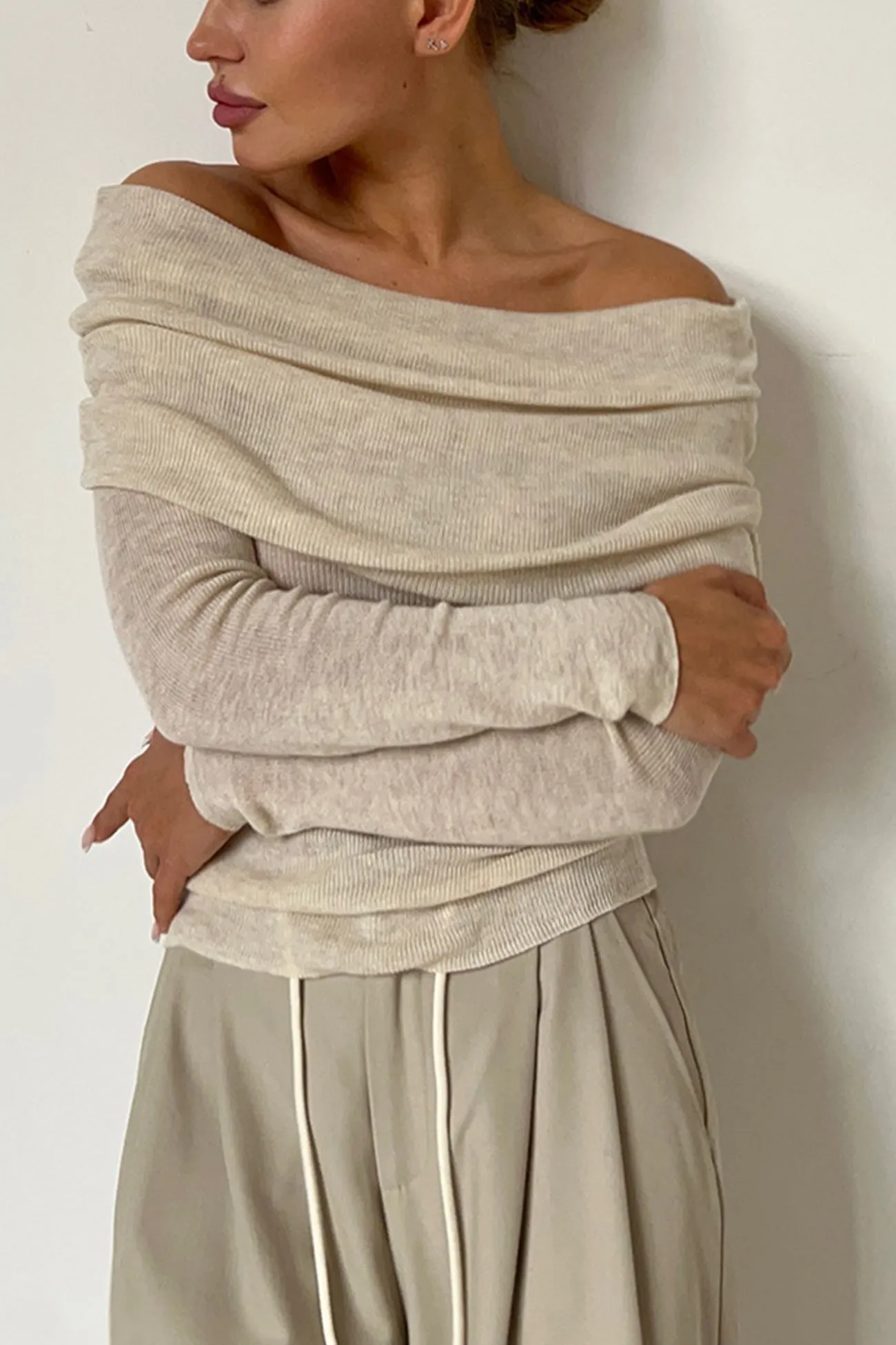 Off-shoulder Long Sleeve Knit Tops