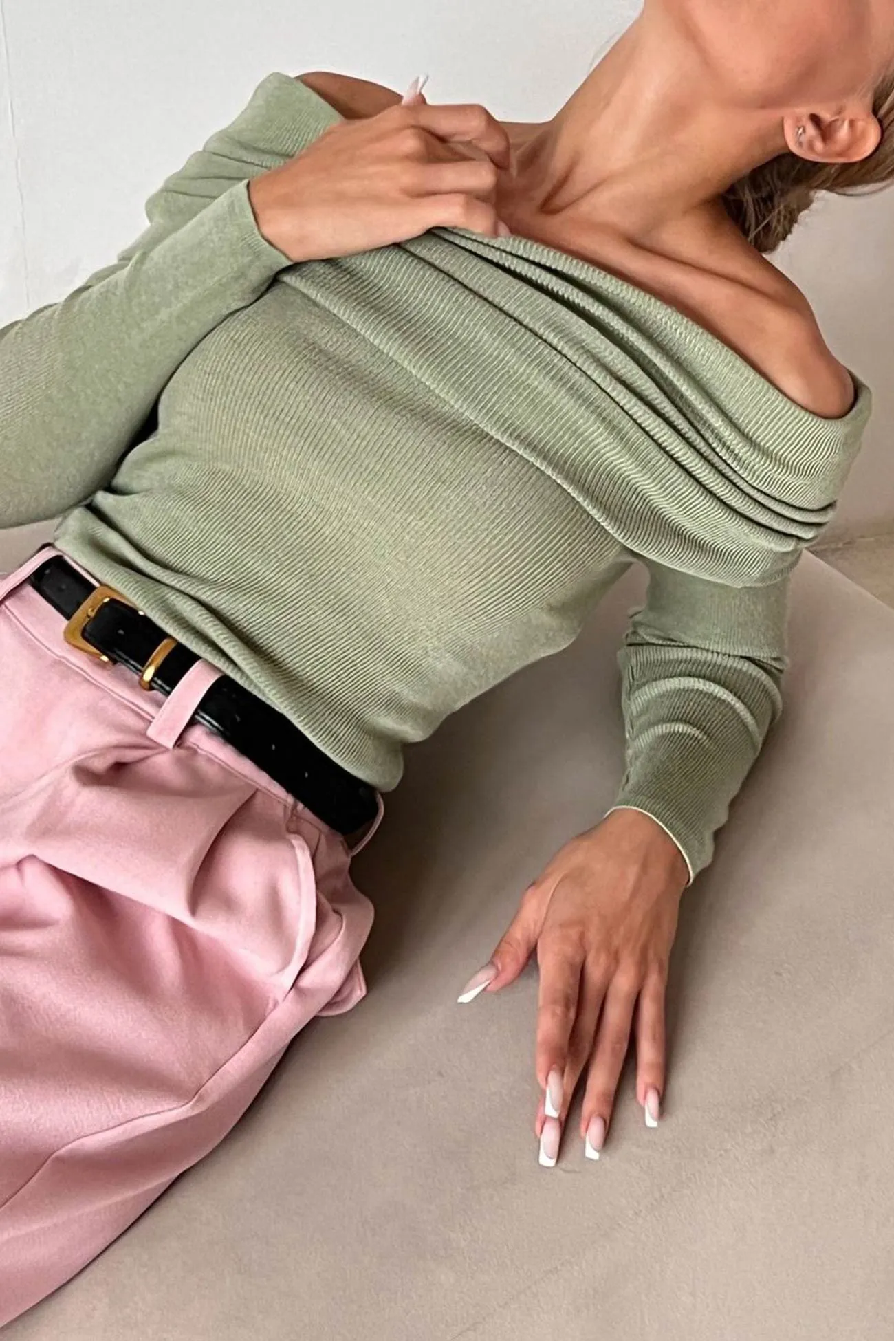 Off-shoulder Long Sleeve Knit Tops