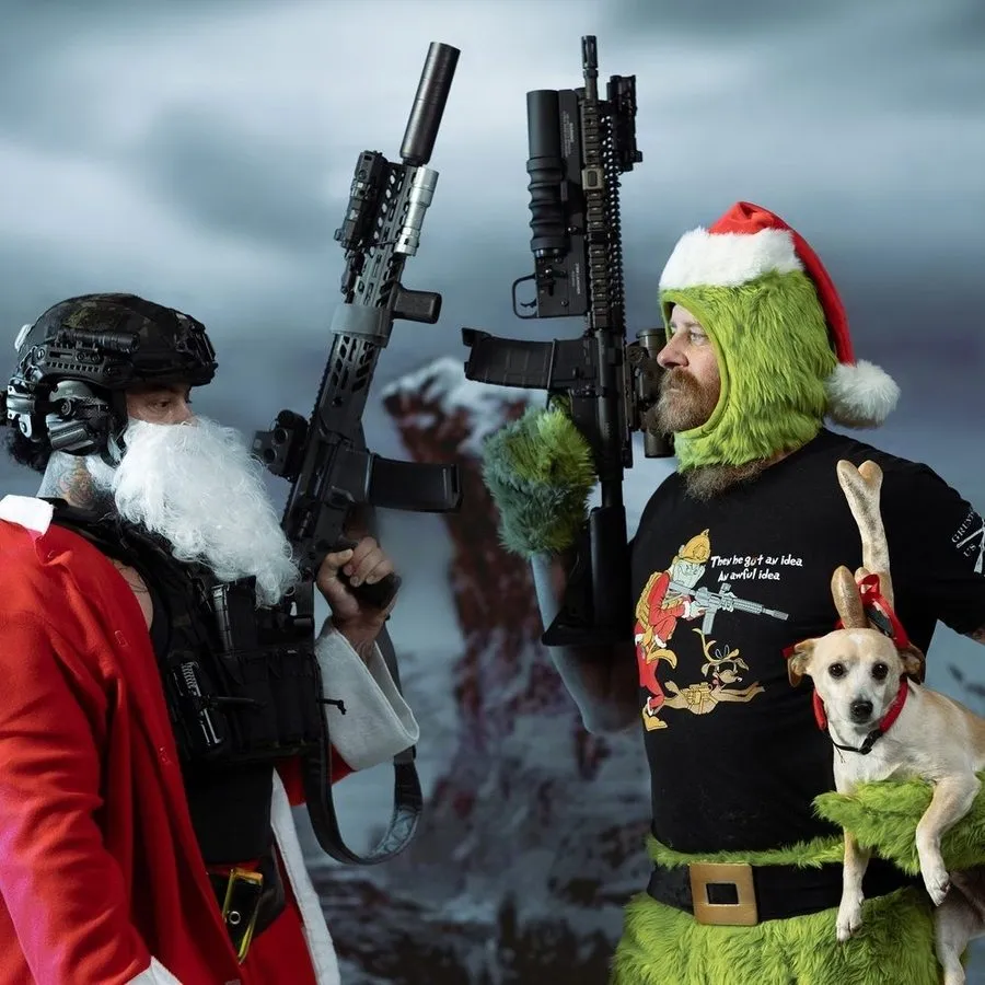 Operator Grinch T-Shirt - Black