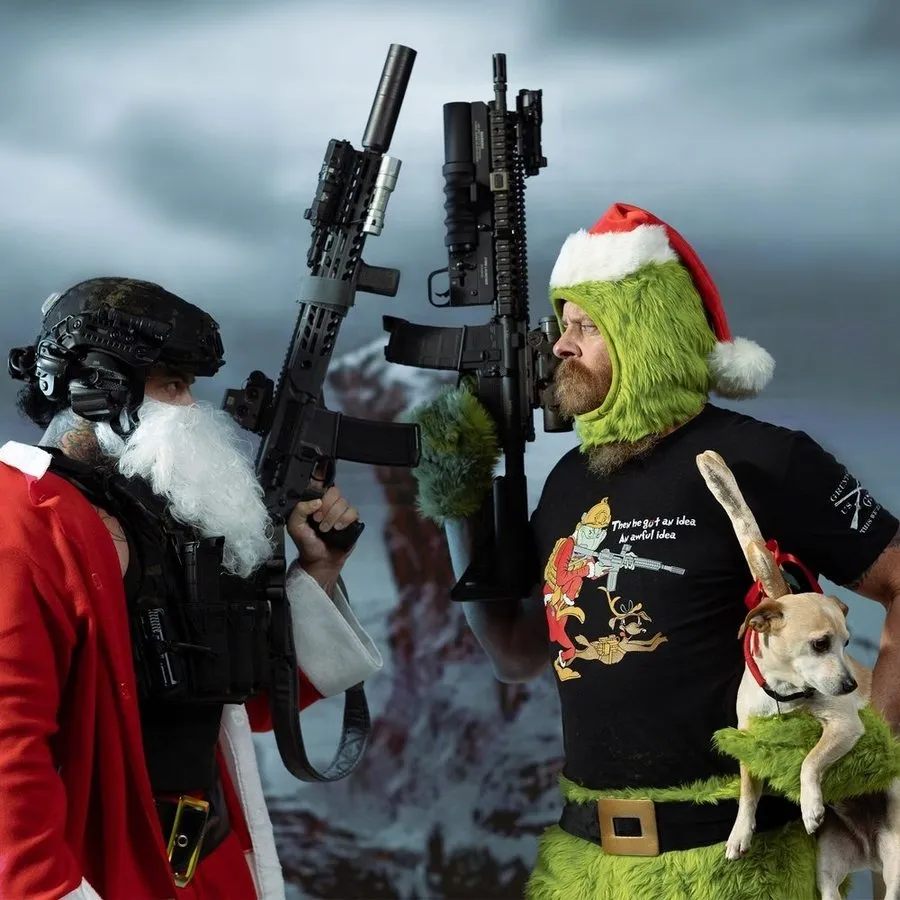 Operator Grinch T-Shirt - Black