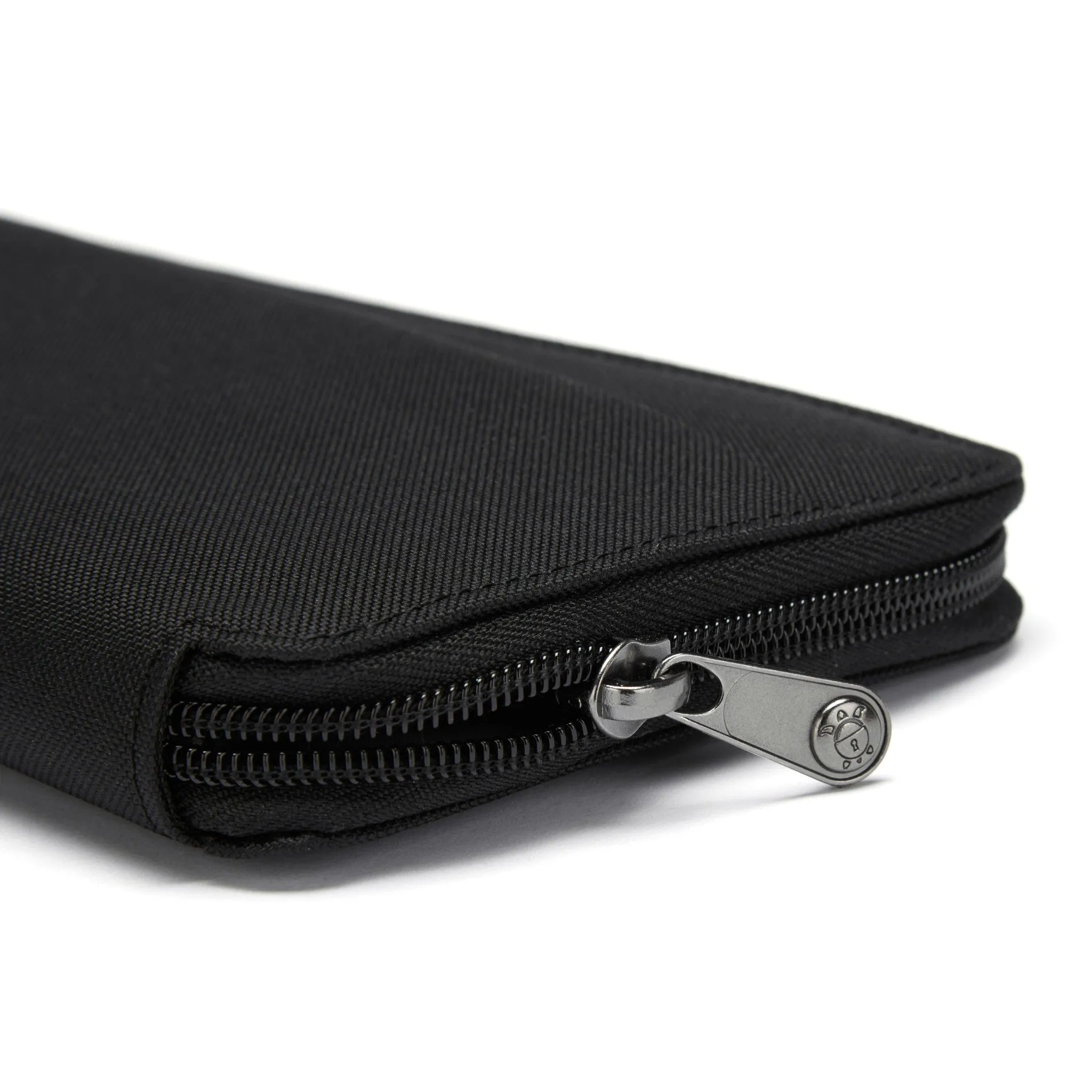 Pacsafe RFIDsafe Travel Wallet