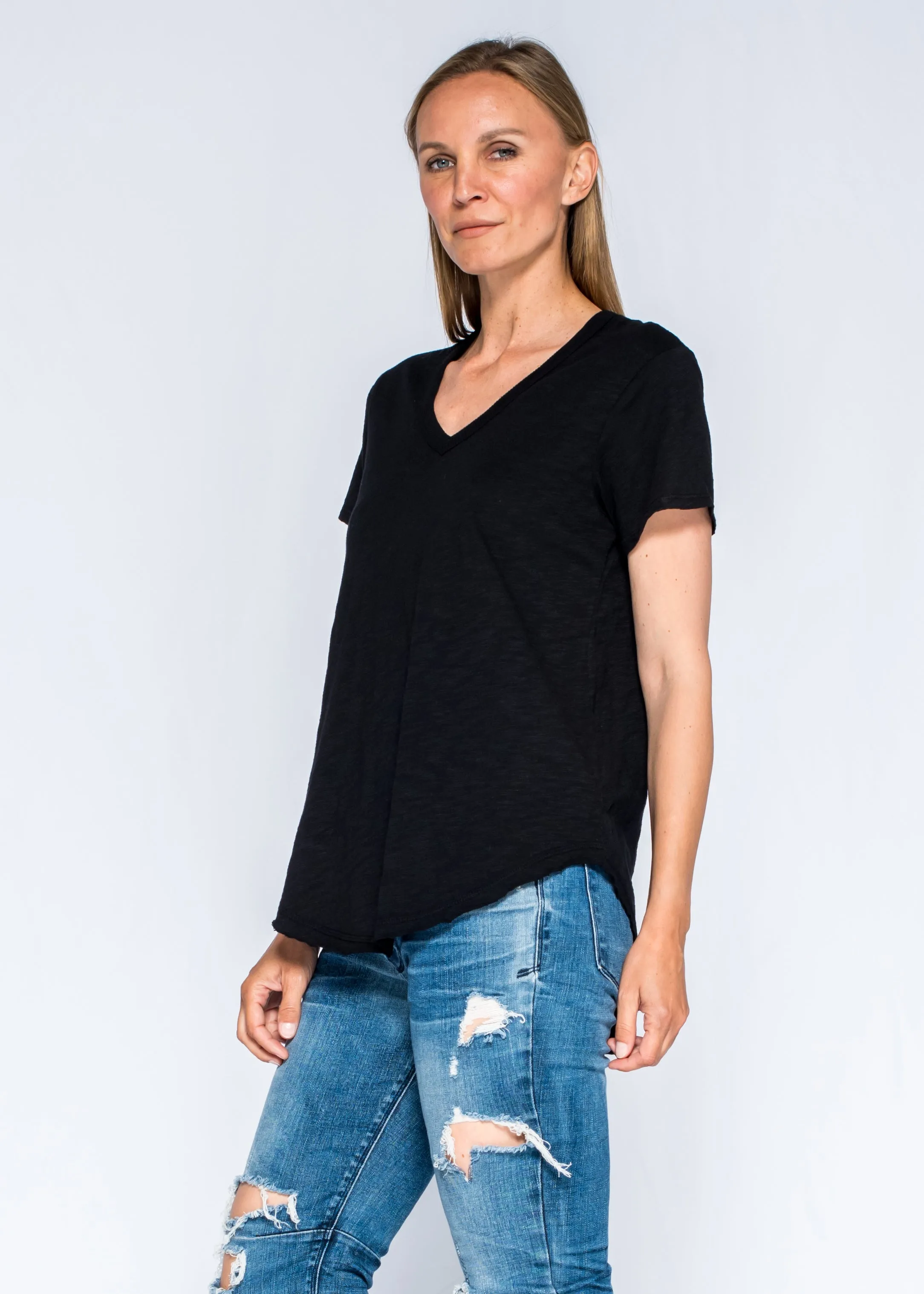 Short Sleeve Shrunken V-Neck Shirttail Top w/Raw Hem