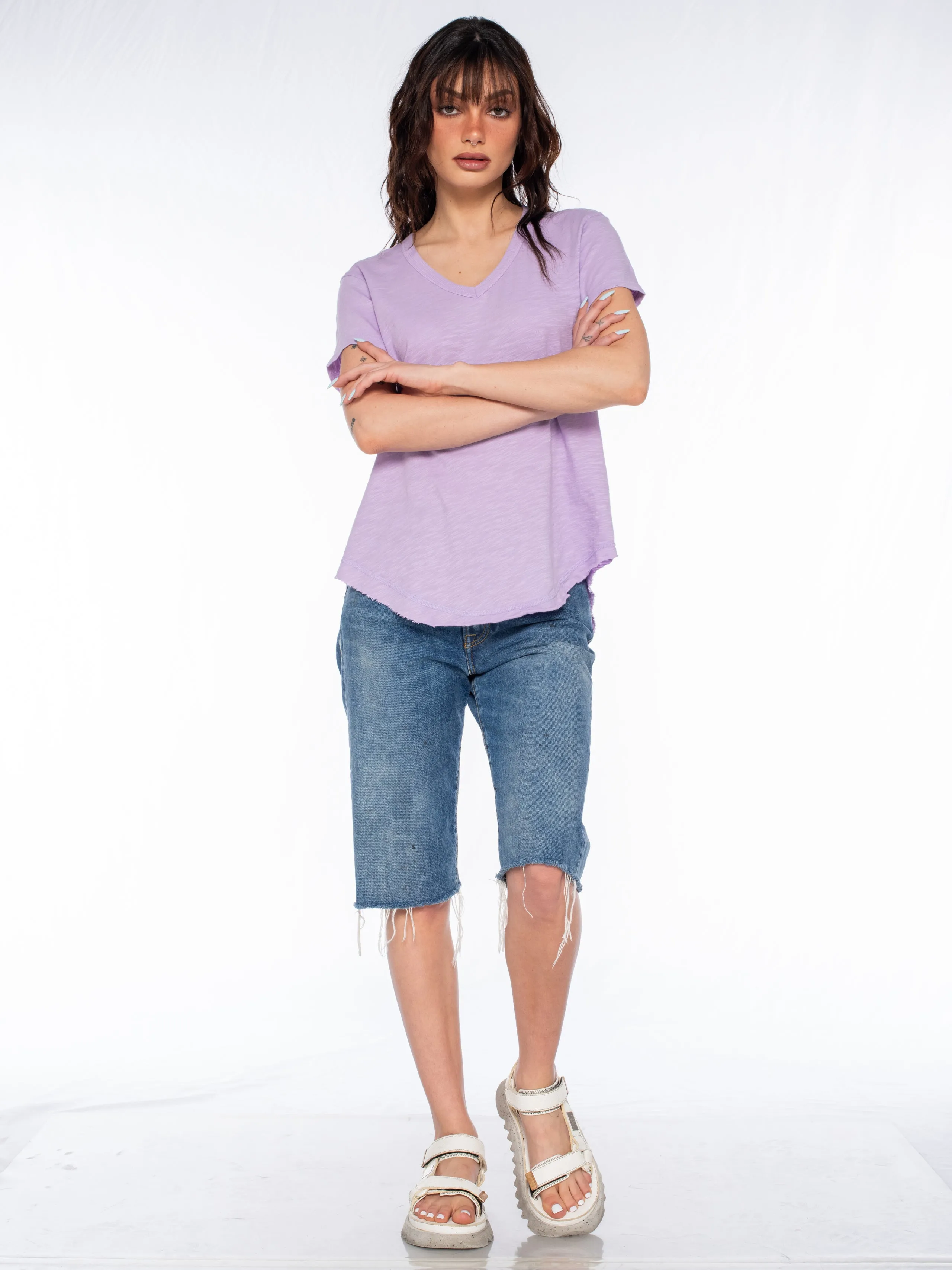 Short Sleeve Shrunken V-Neck Shirttail Top w/Raw Hem