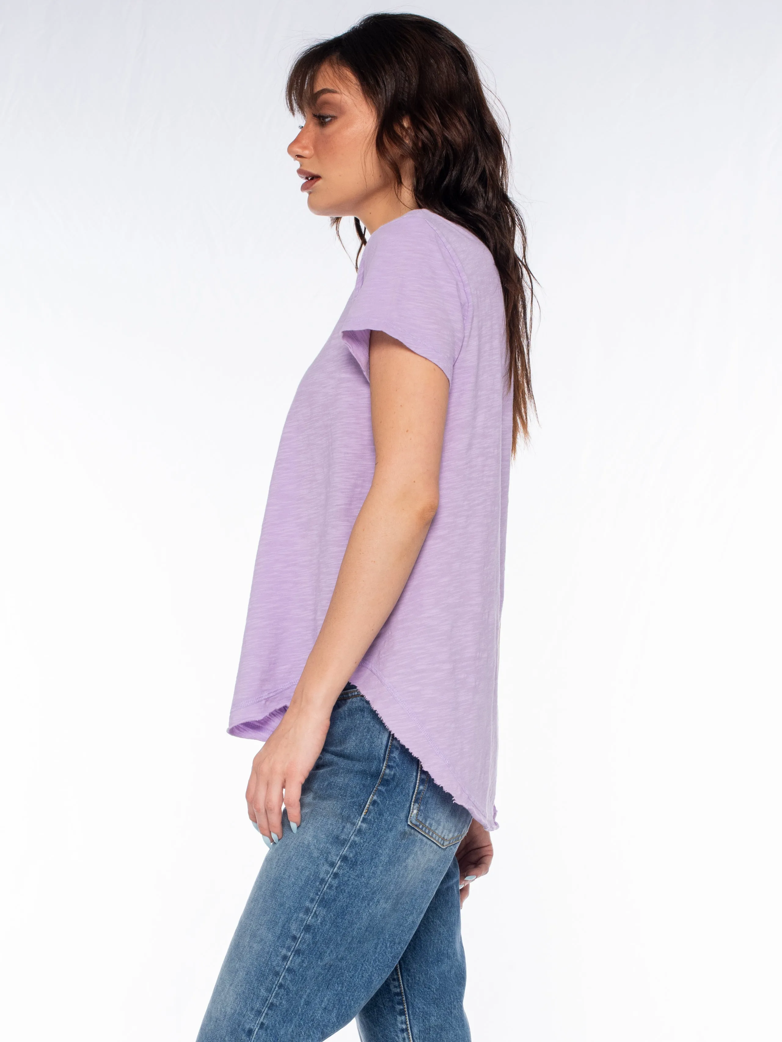 Short Sleeve Shrunken V-Neck Shirttail Top w/Raw Hem