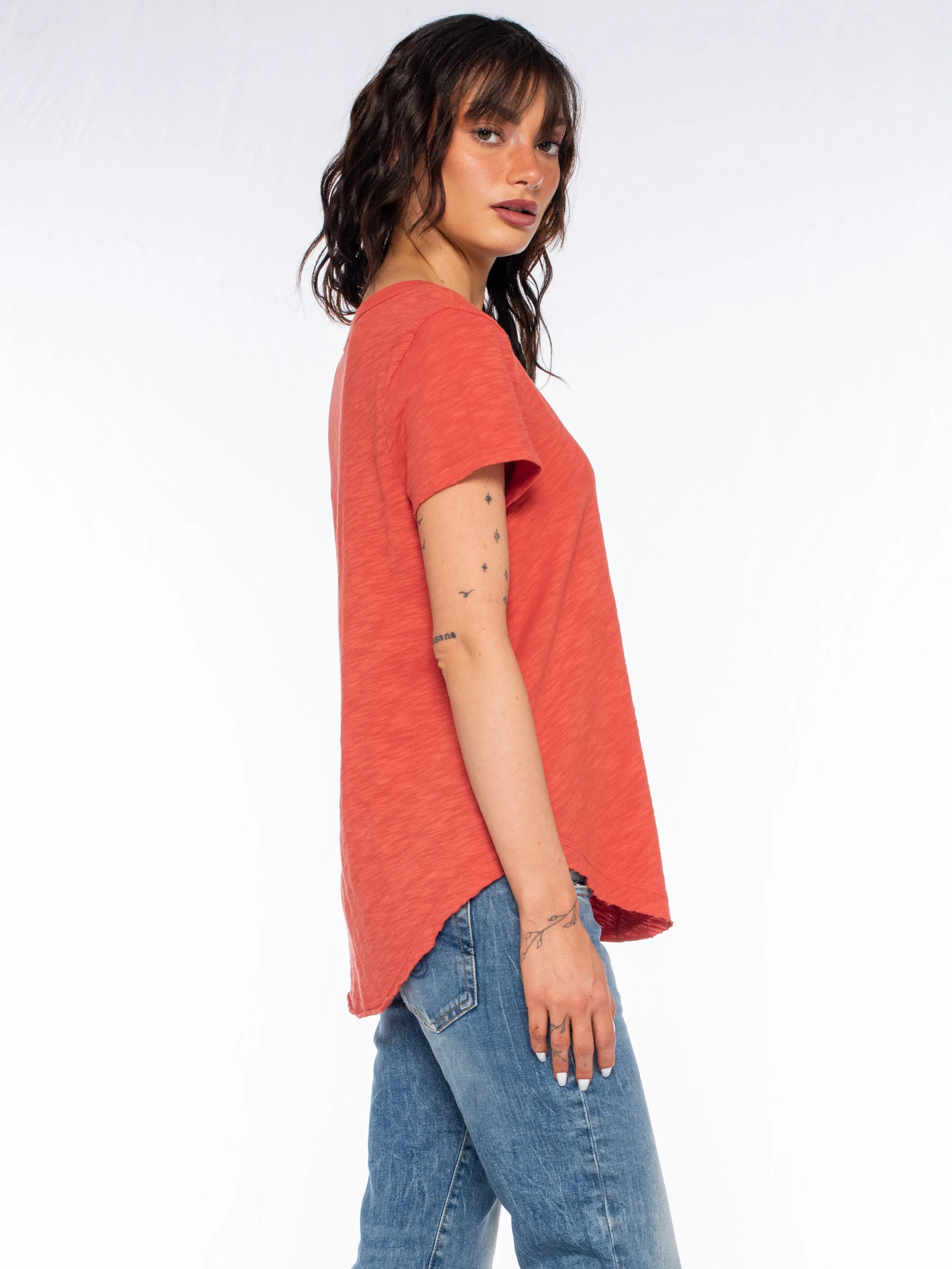 Short Sleeve Shrunken V-Neck Shirttail Top w/Raw Hem