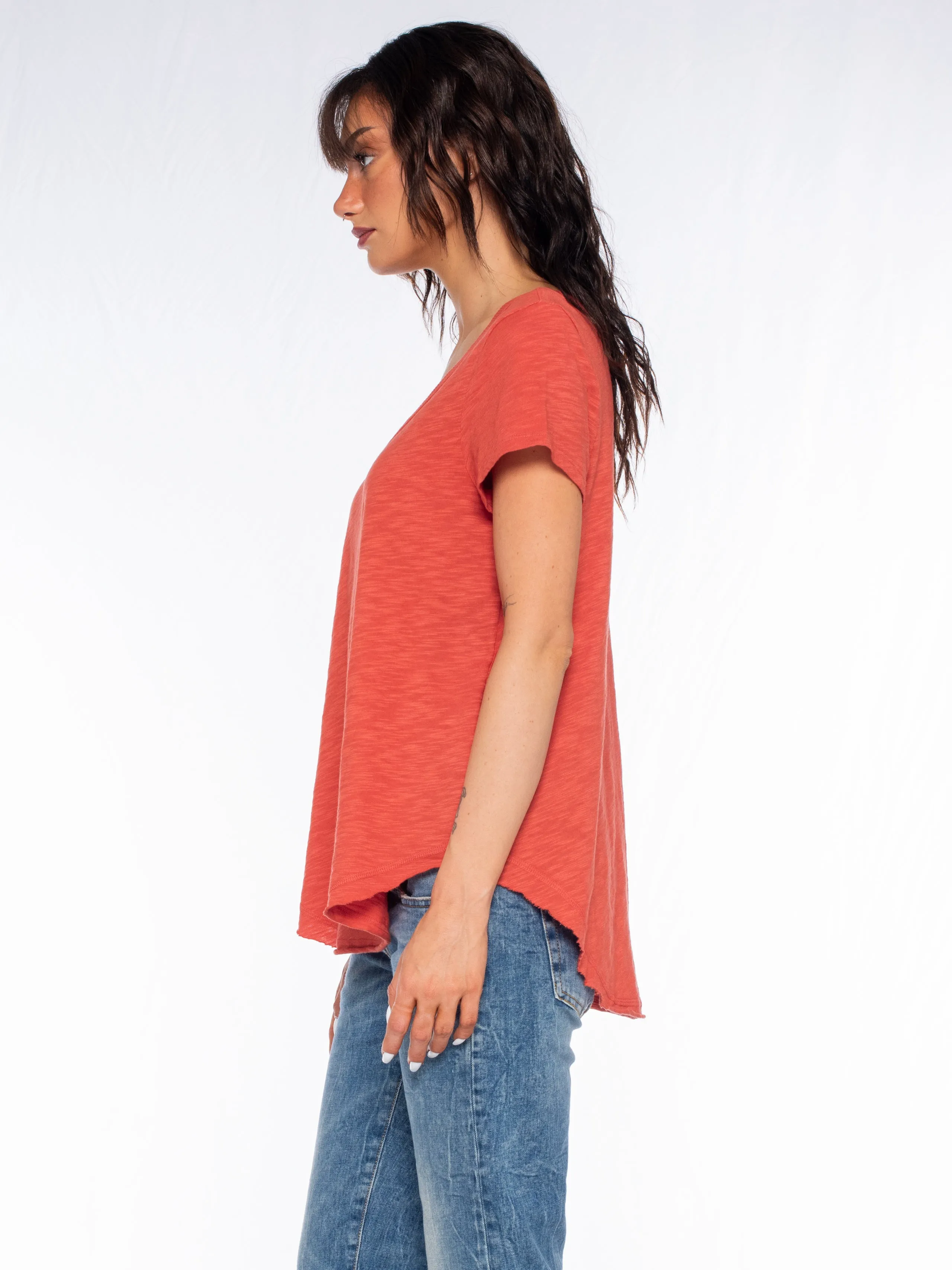 Short Sleeve Shrunken V-Neck Shirttail Top w/Raw Hem