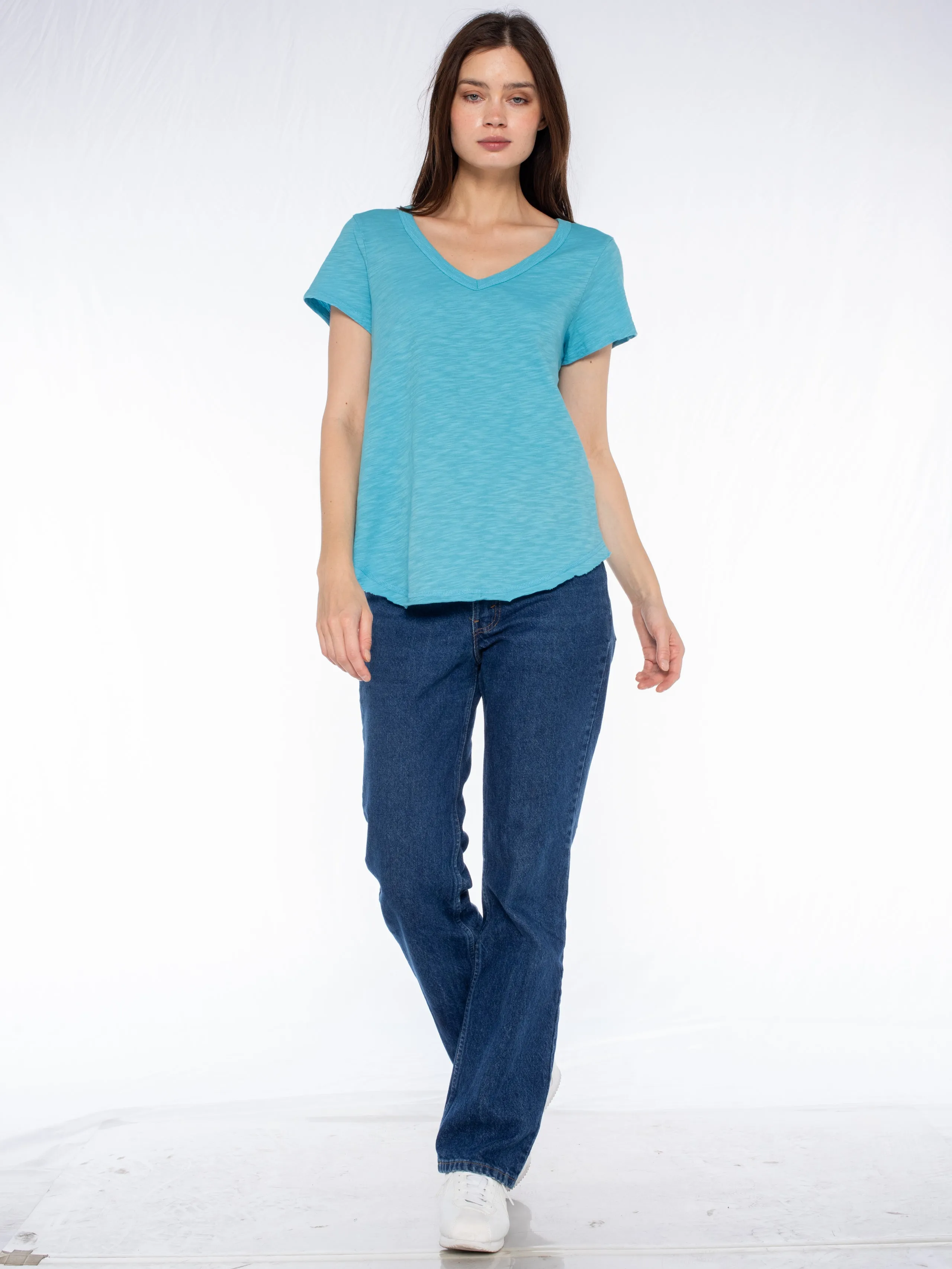 Short Sleeve Shrunken V-Neck Shirttail Top w/Raw Hem