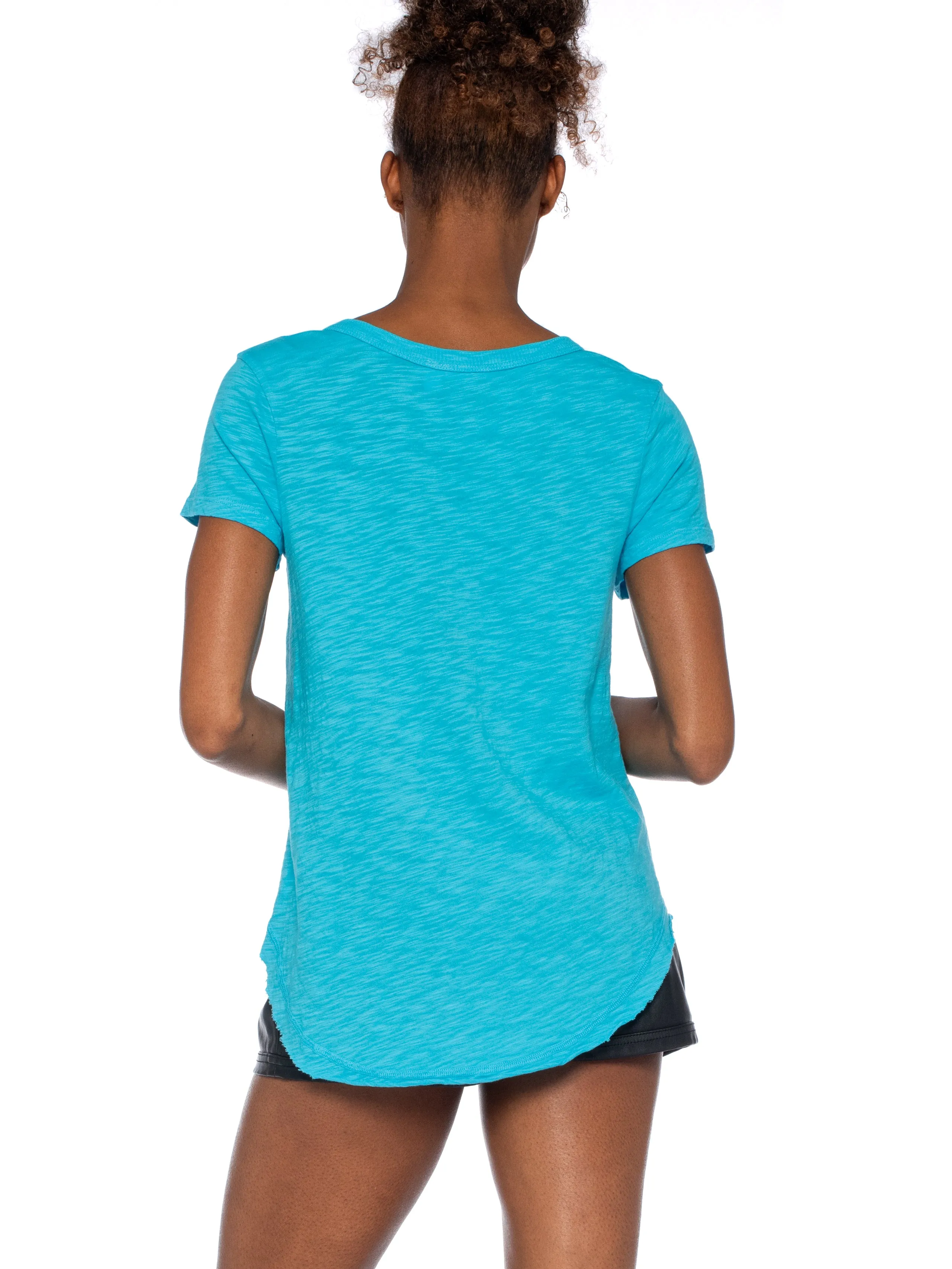 Short Sleeve Shrunken V-Neck Shirttail Top w/Raw Hem