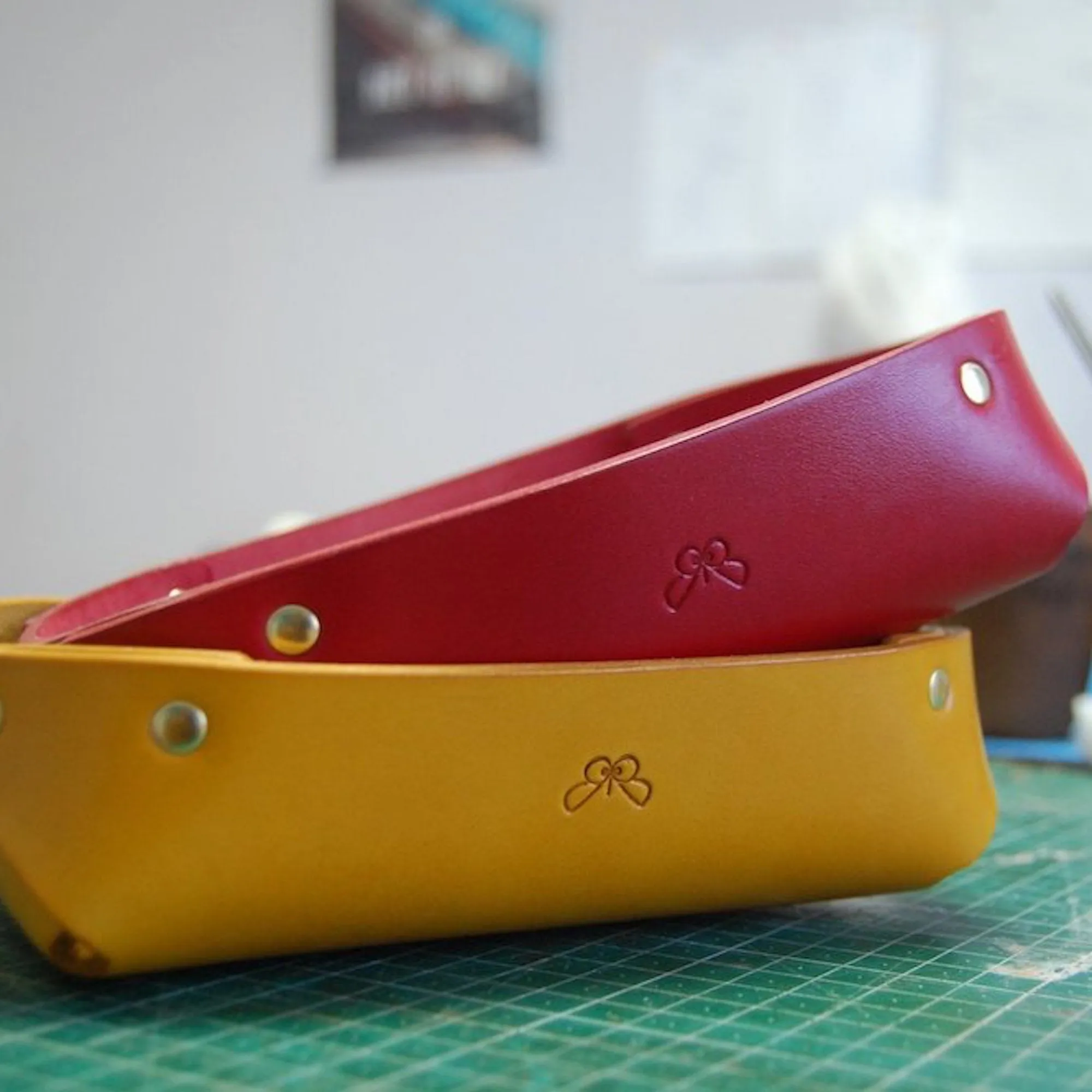 SMALL LEATHER VALET TRAY / BLUE