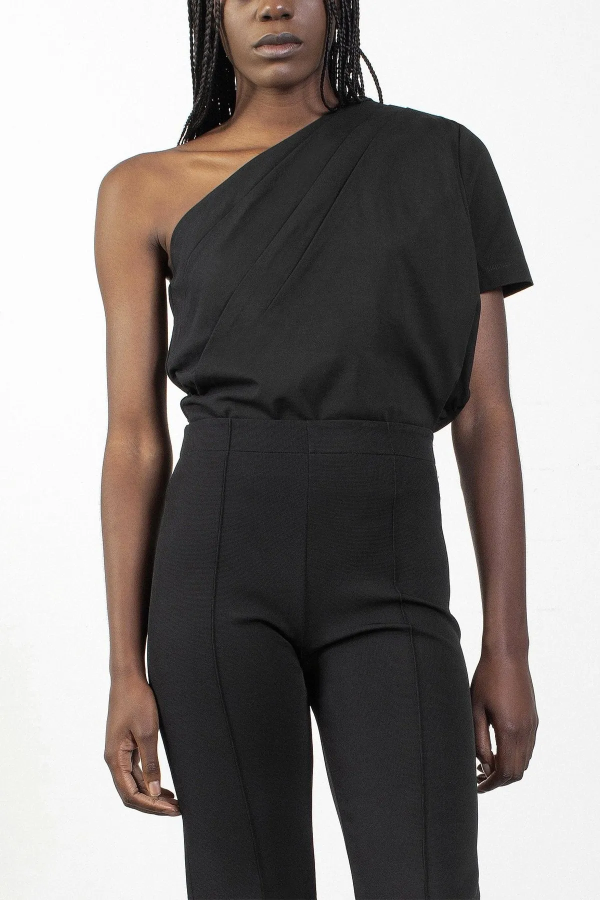 Tartu One Shoulder T-Shirt in Black