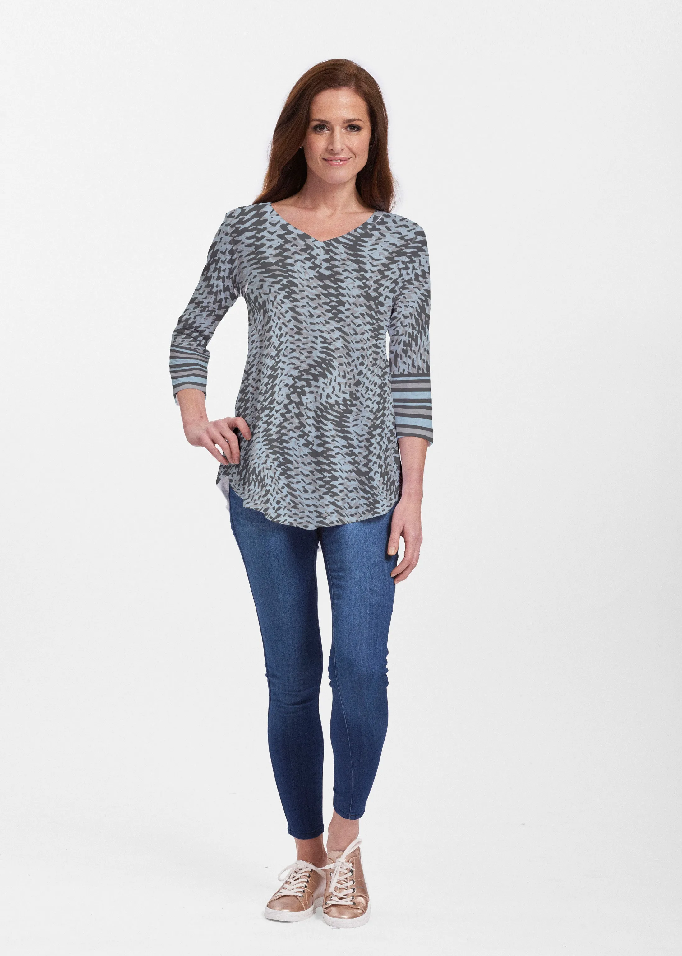 Textured Tracks Black (7720) ~ Signature V-neck Flowy Tunic