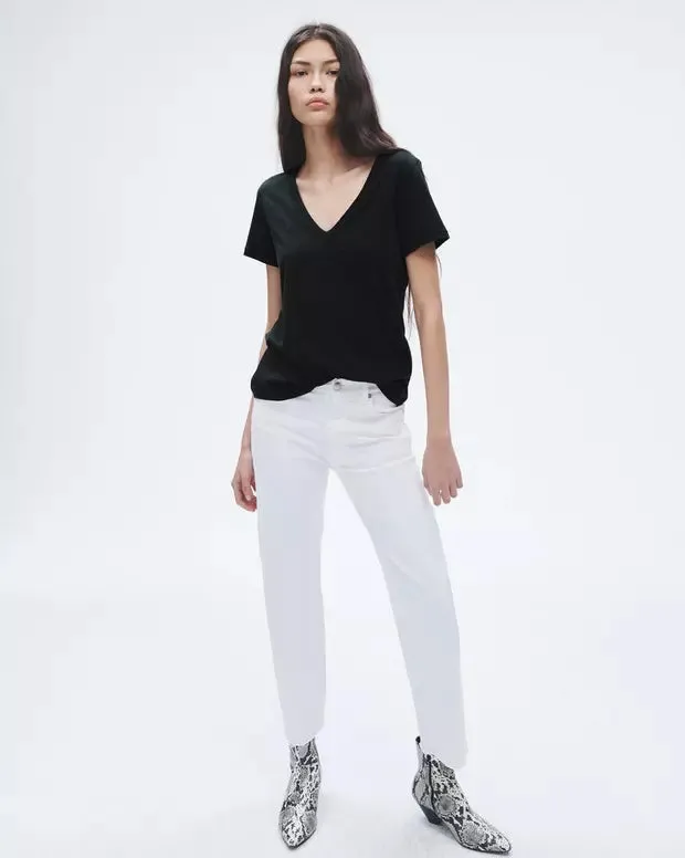 THE SLUB VEE IN BLACK