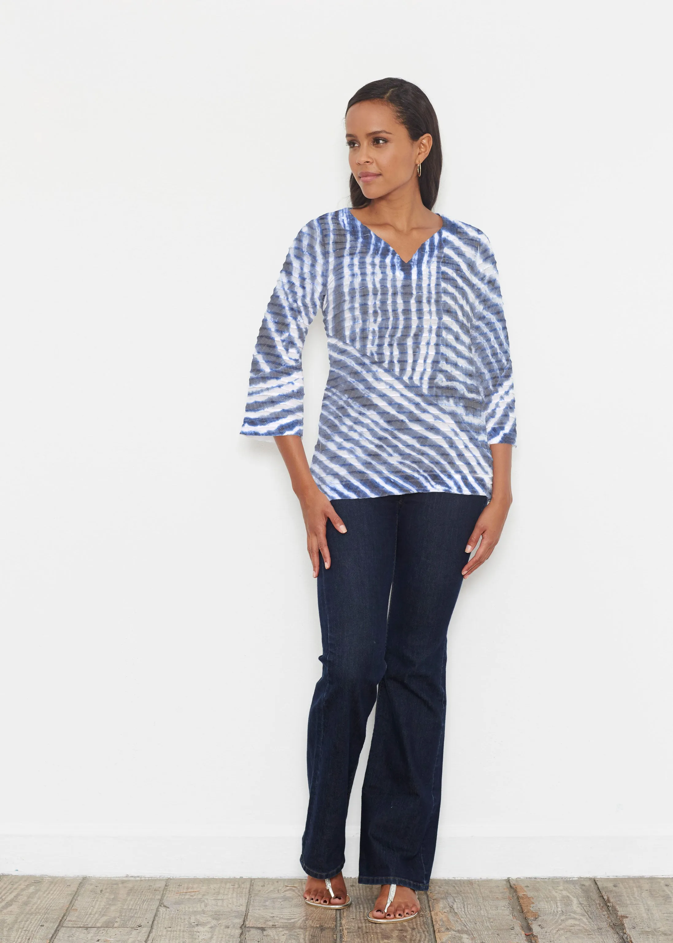 Tie-Dye Ripple (14183) ~ Banded 3/4 Bell-Sleeve V-Neck Tunic