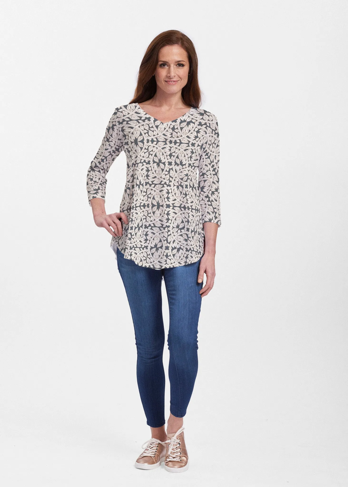 Topiary Cream (7581) ~ Signature V-neck Flowy Tunic