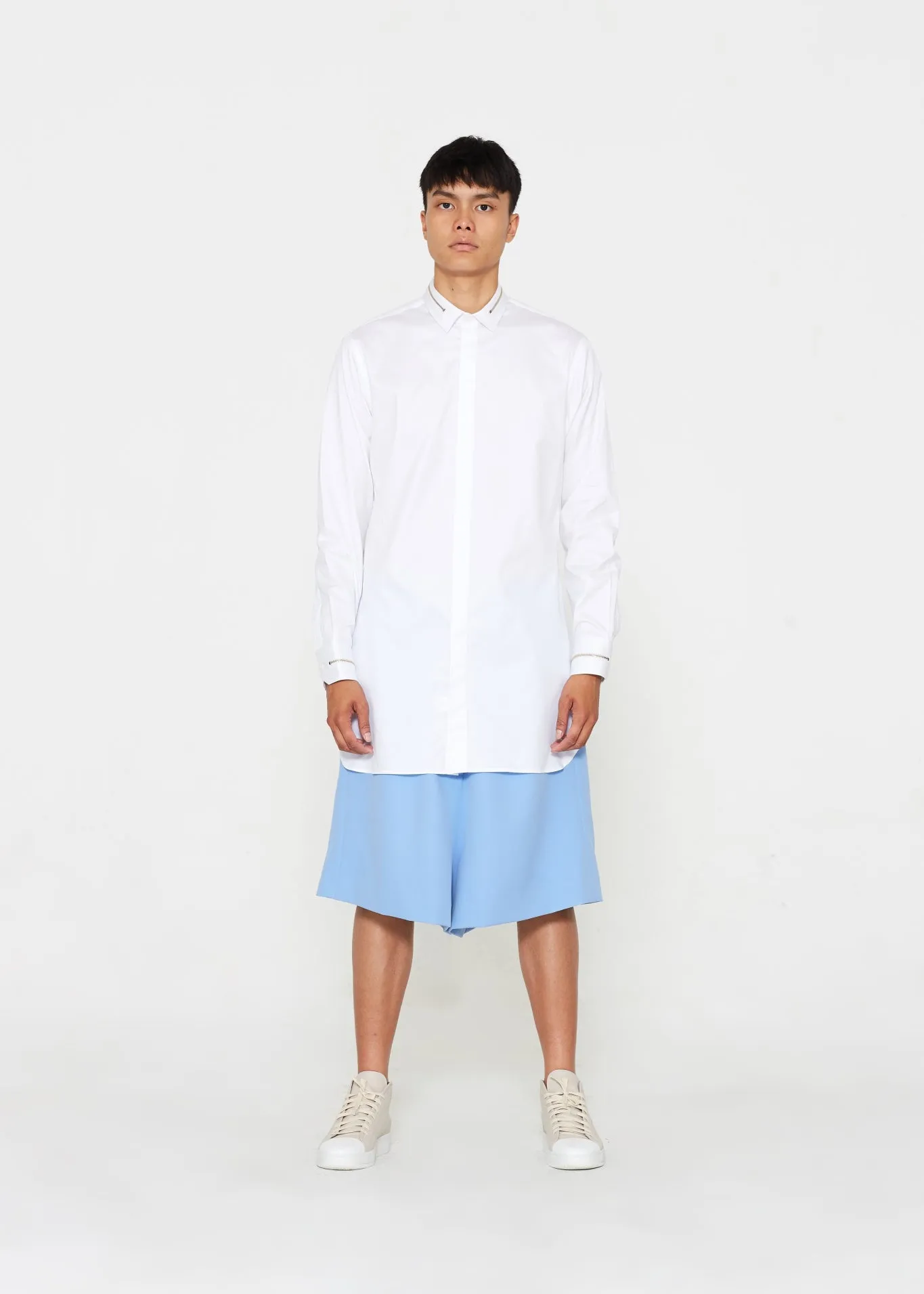 Tunic With Zipper on Cuff and Collar