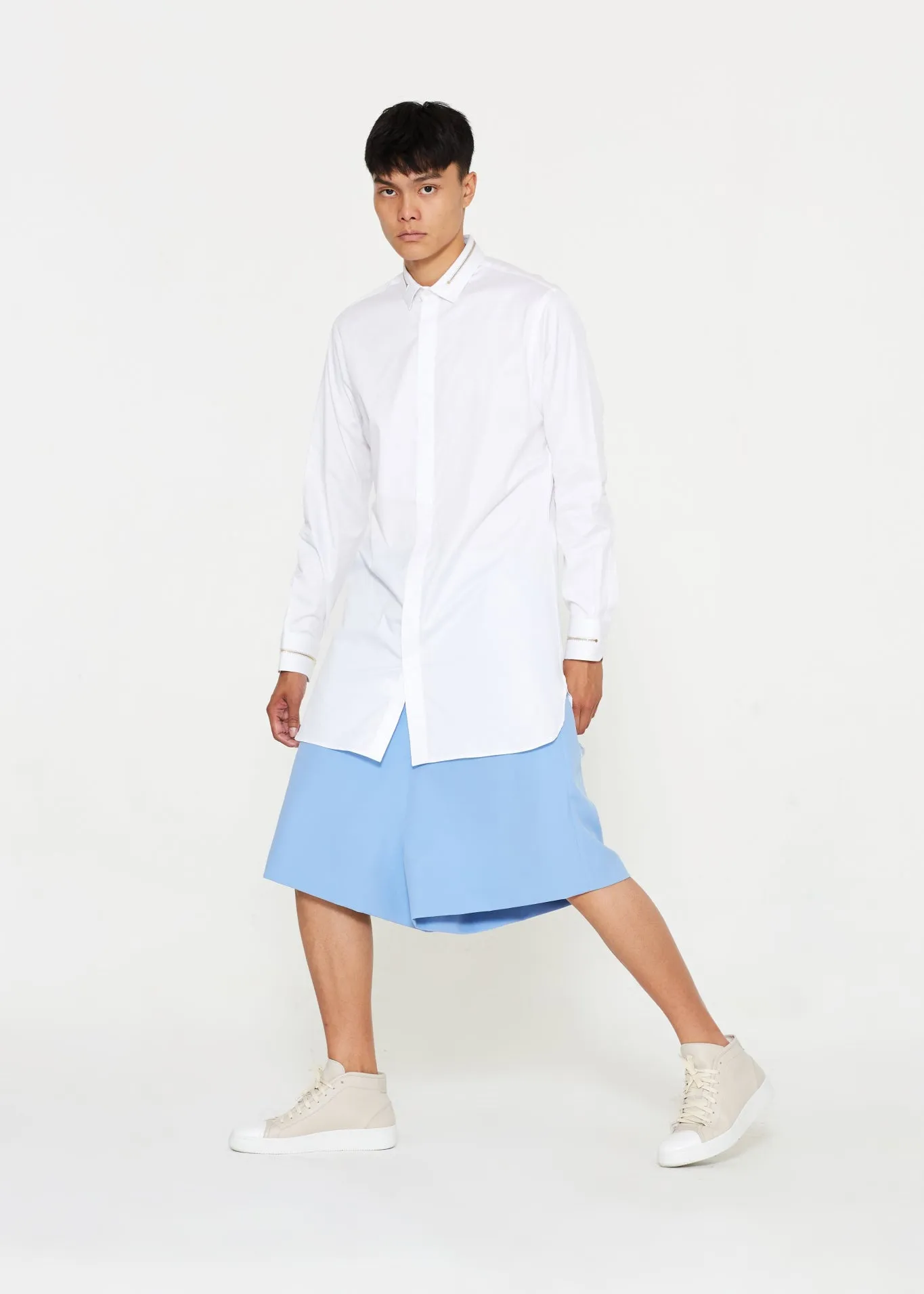 Tunic With Zipper on Cuff and Collar
