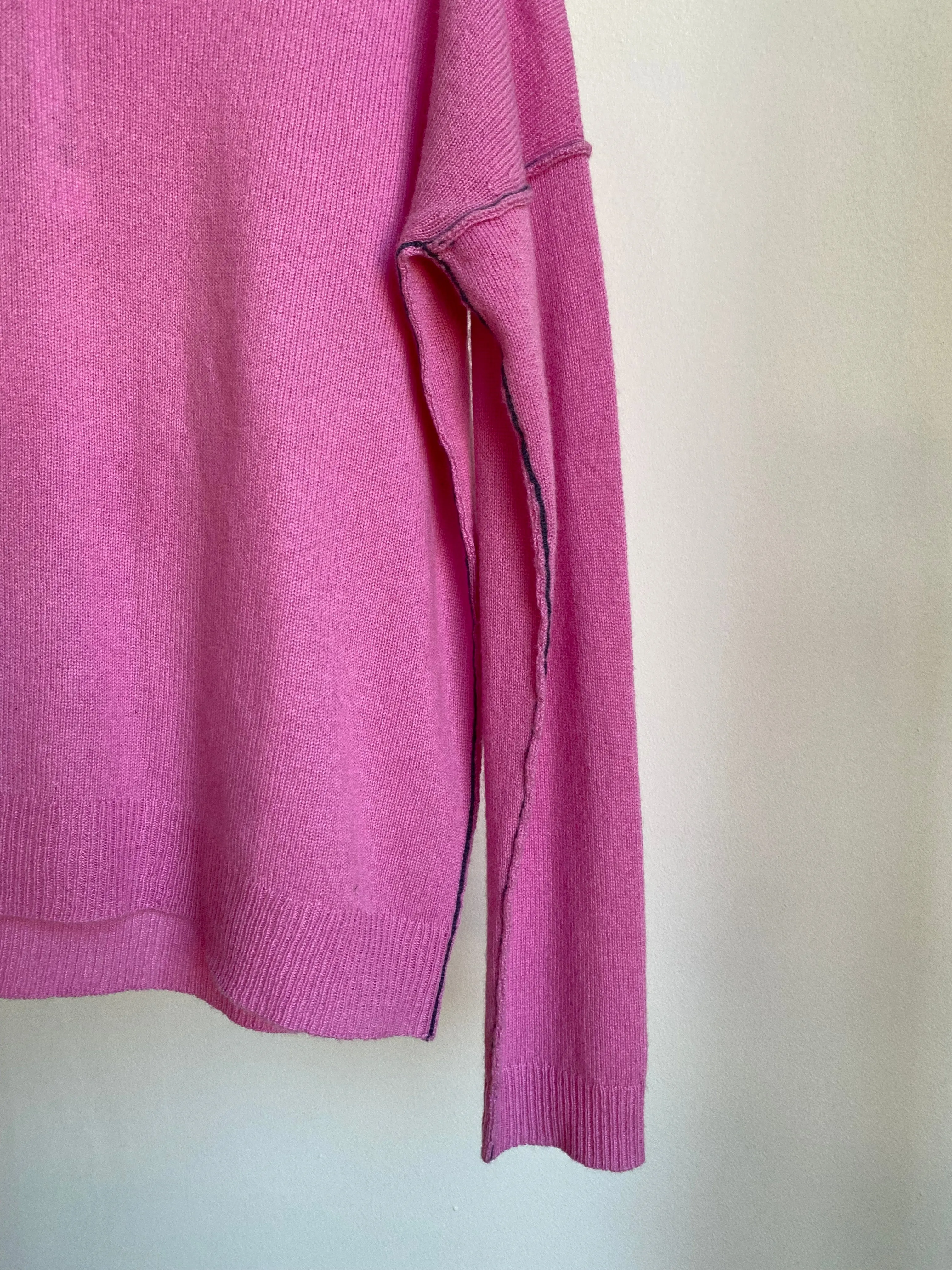 V-Neck Pullover, Carnation