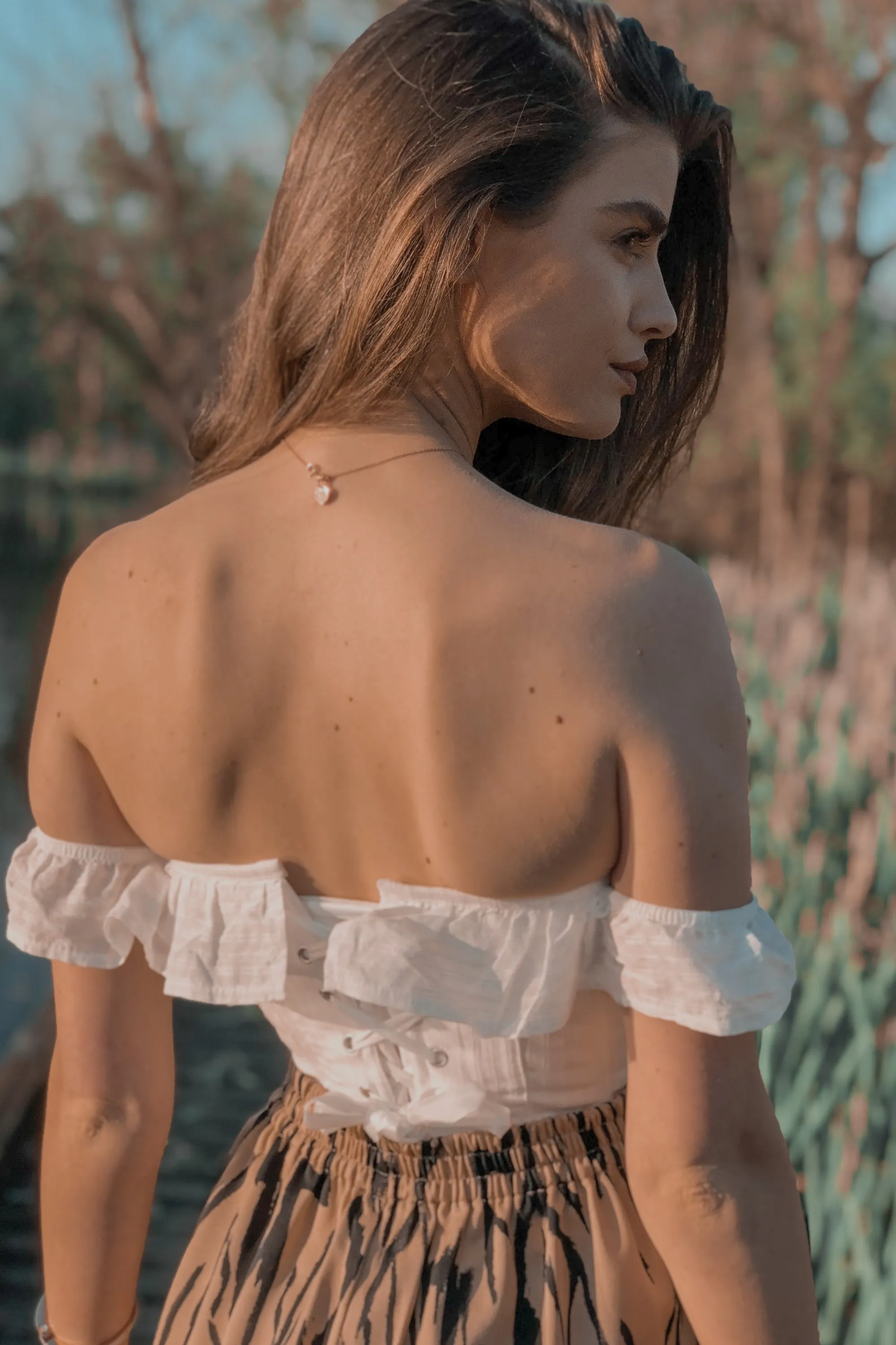 White Cotton Straight Bustline Corset Top With Off The Shoulder Sleeves