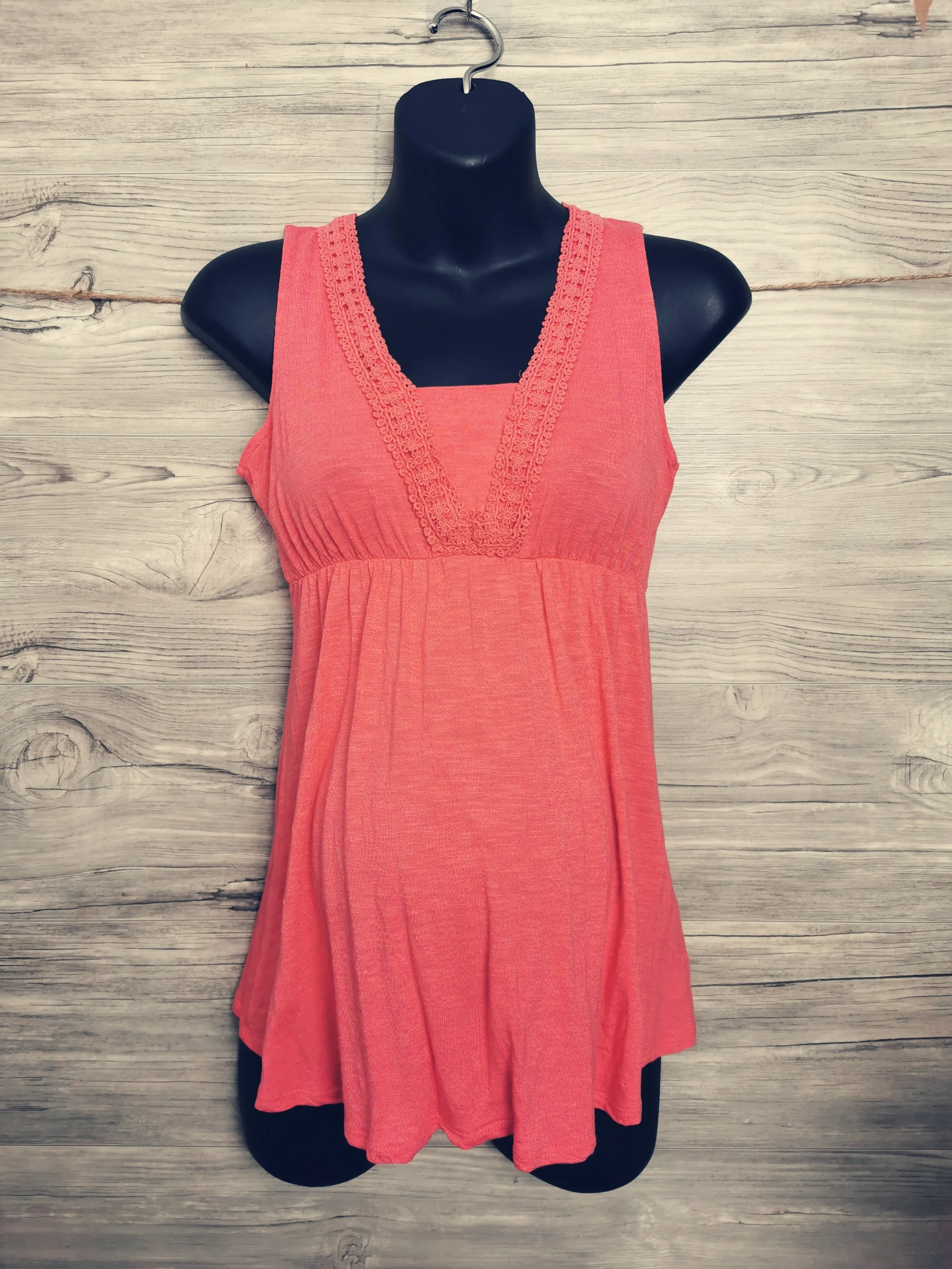 WOMENS SIZE XS - THYME MATERNITY, Bohemian Tank Top EUC B1